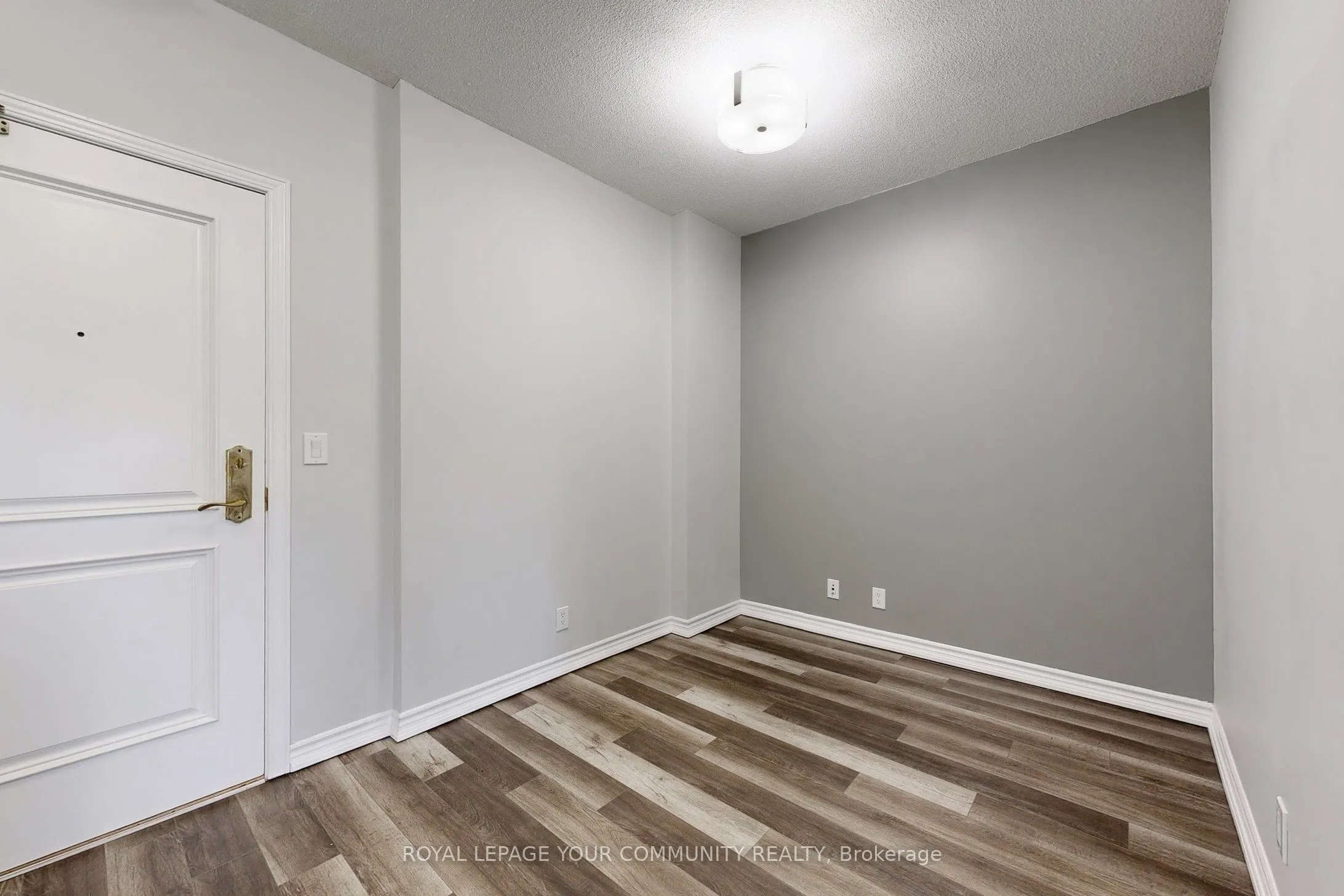 9225 Jane Street, #910