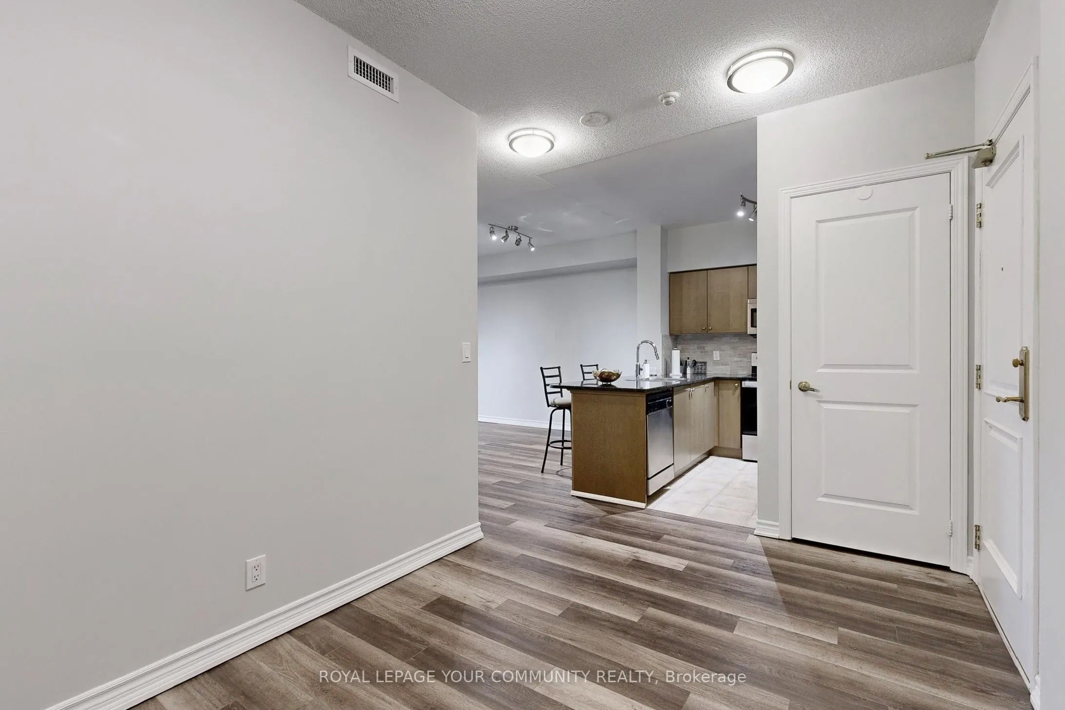 9225 Jane Street, #910