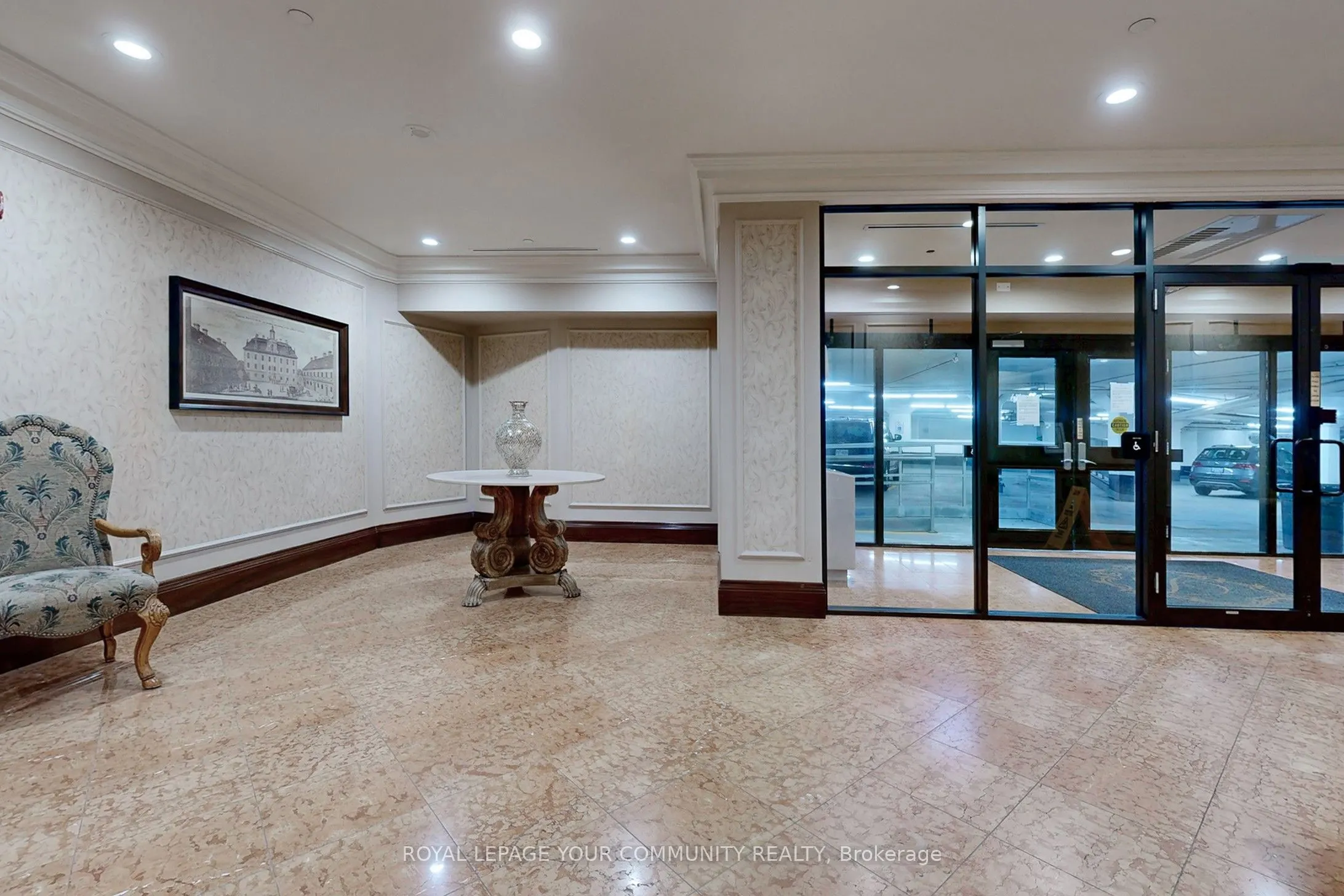 9225 Jane Street, #910