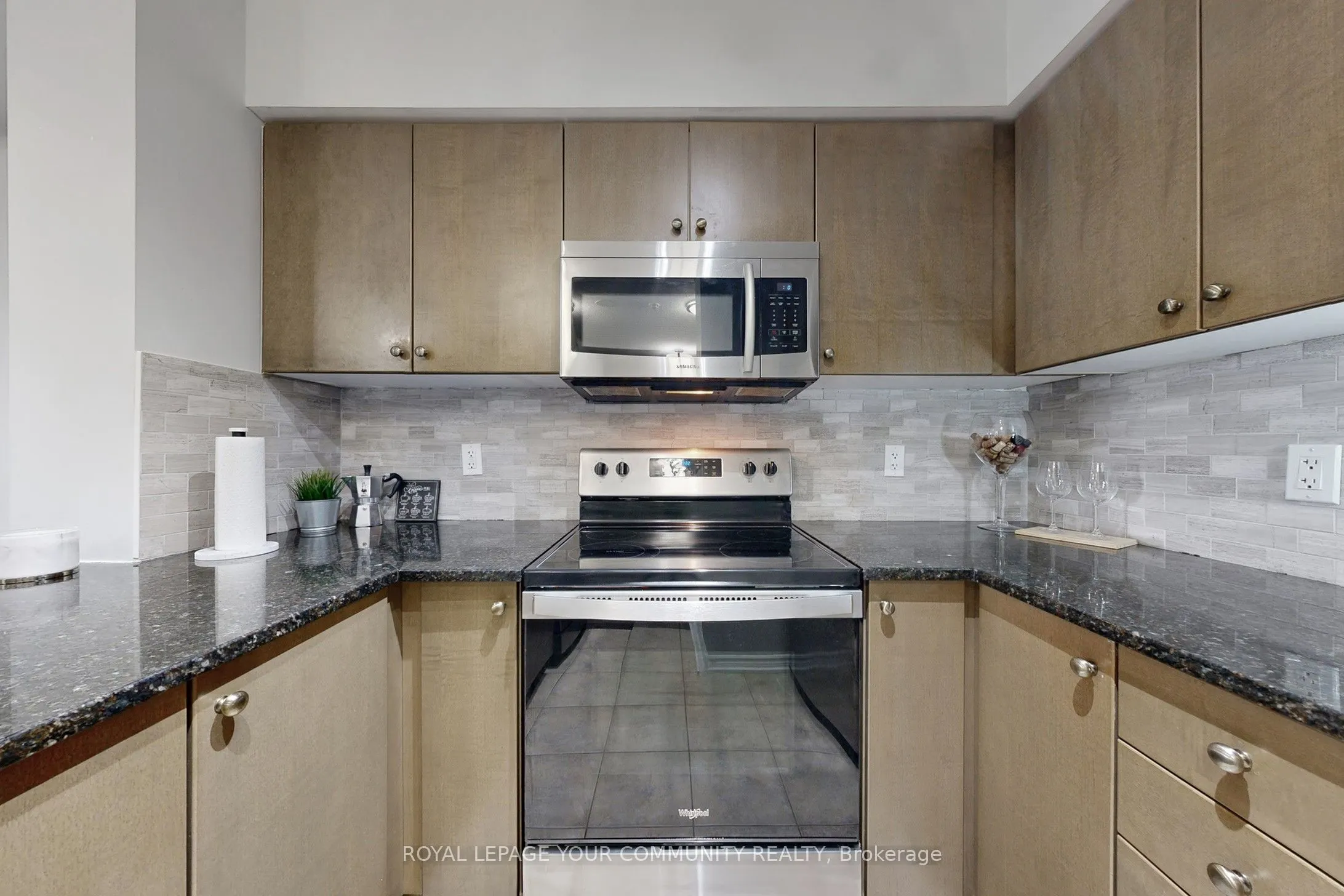 9225 Jane Street, #910