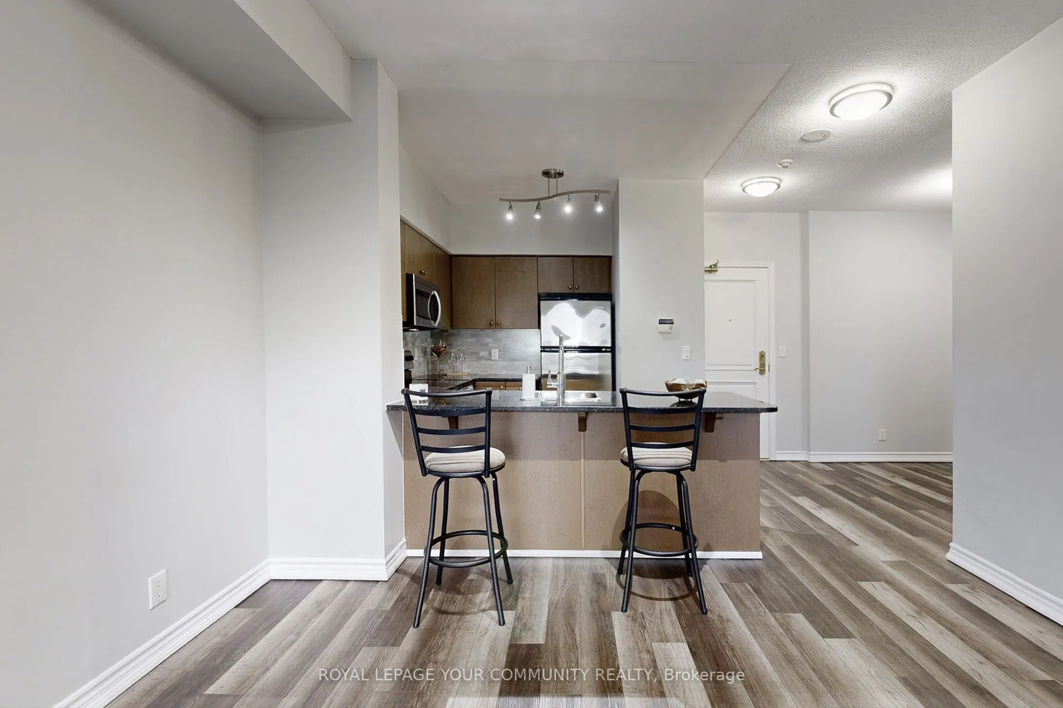 9225 Jane Street, #910