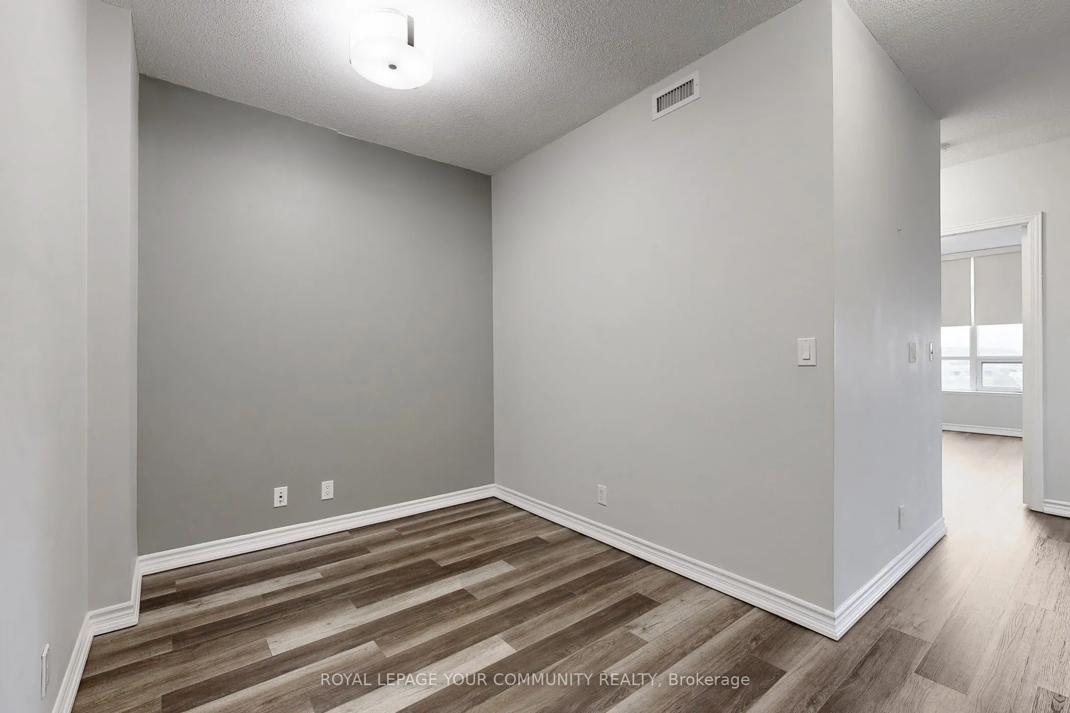 9225 Jane Street, #910