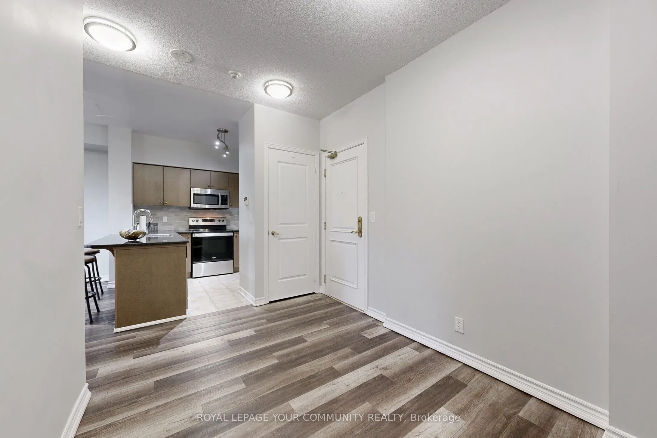 9225 Jane Street, #910