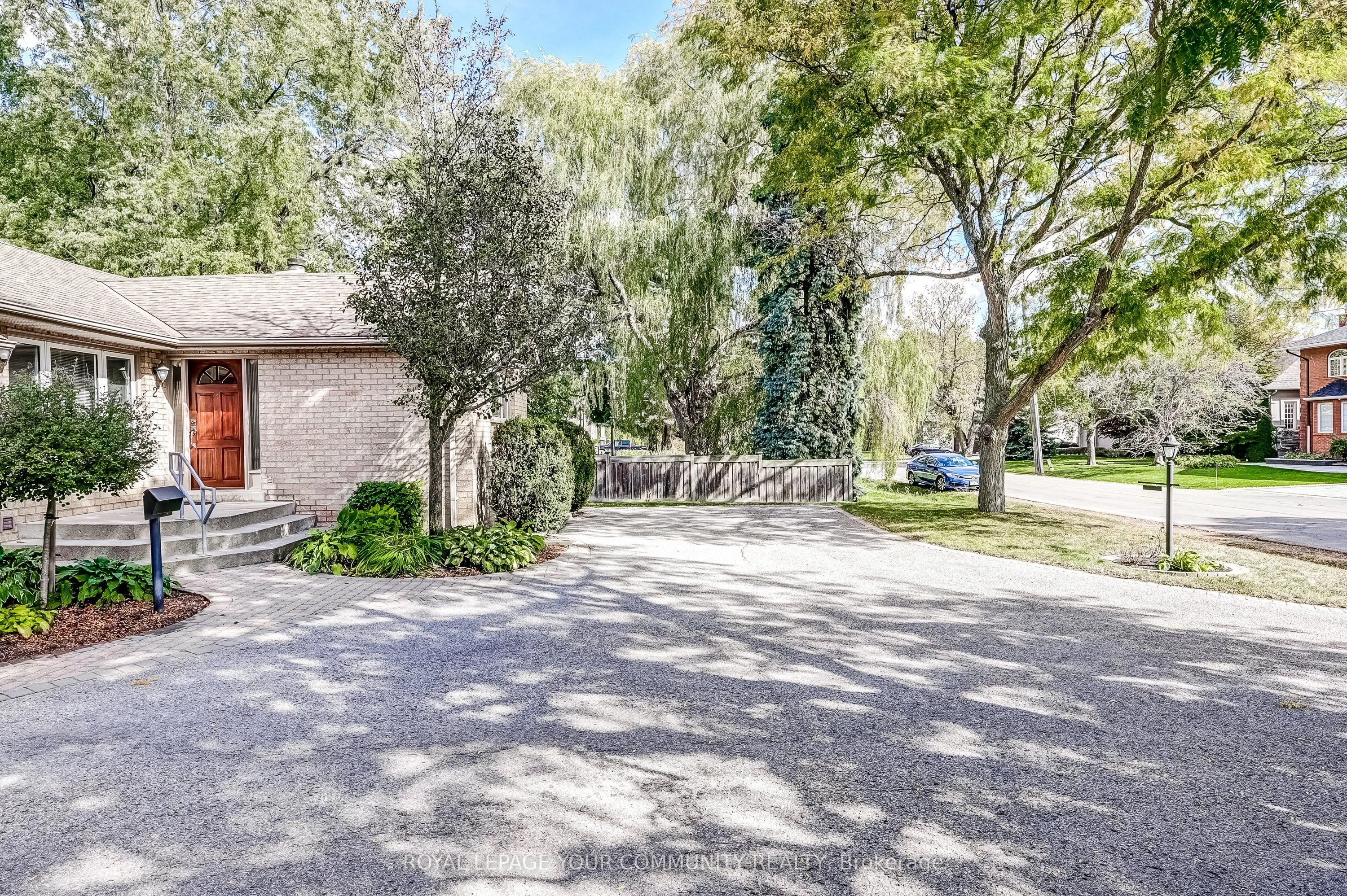 2 Rougecrest Drive
