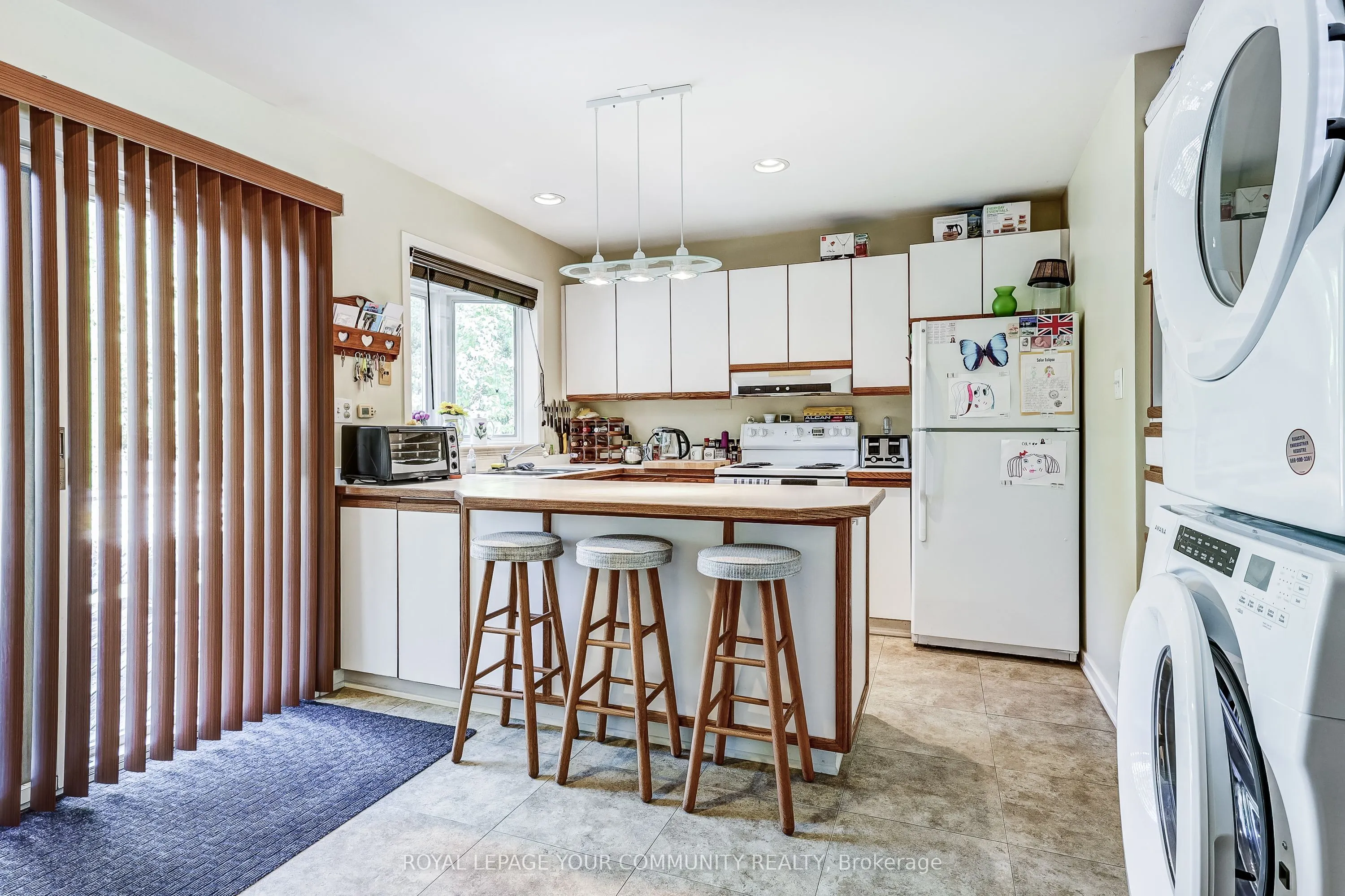 2 Rougecrest Drive