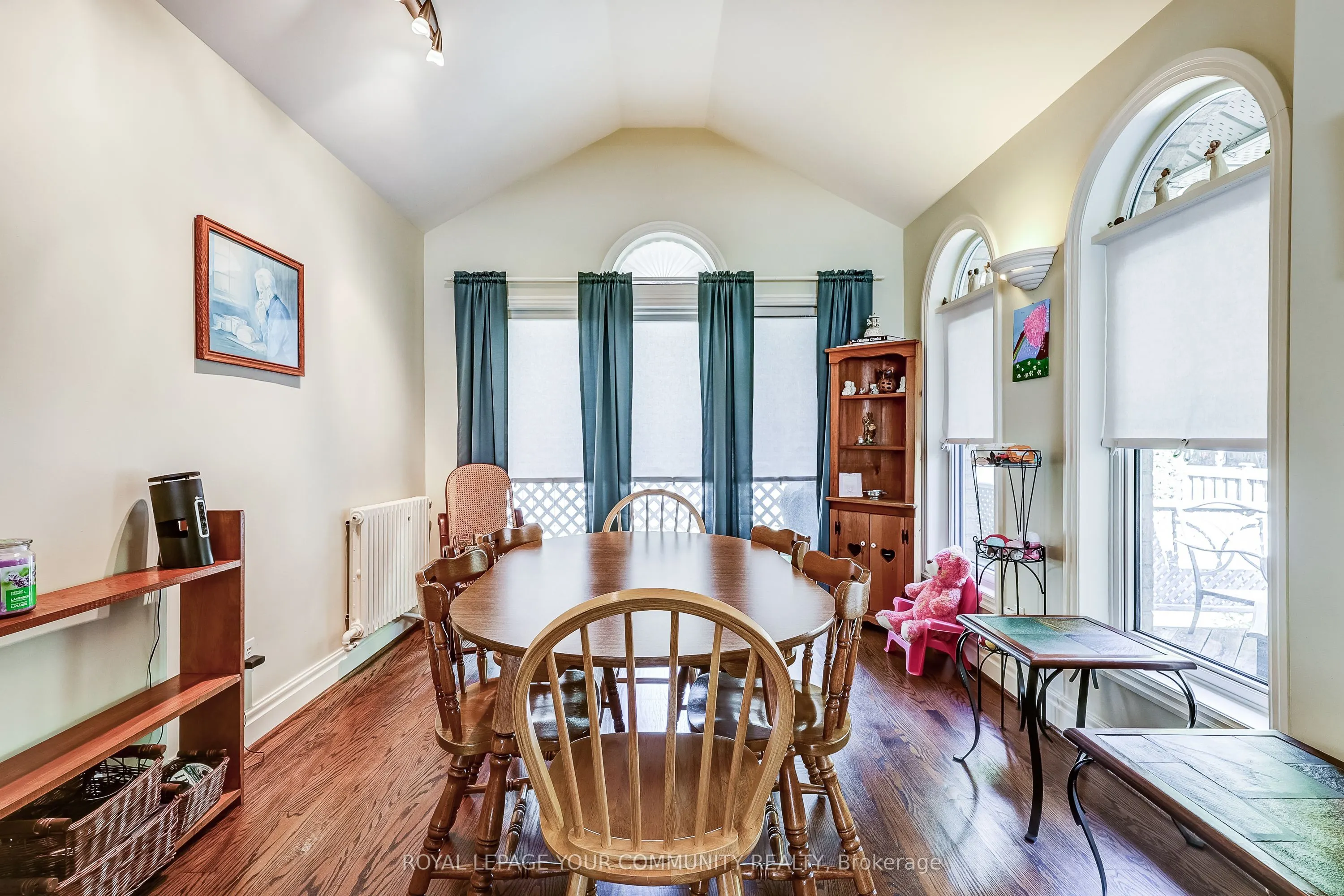 2 Rougecrest Drive