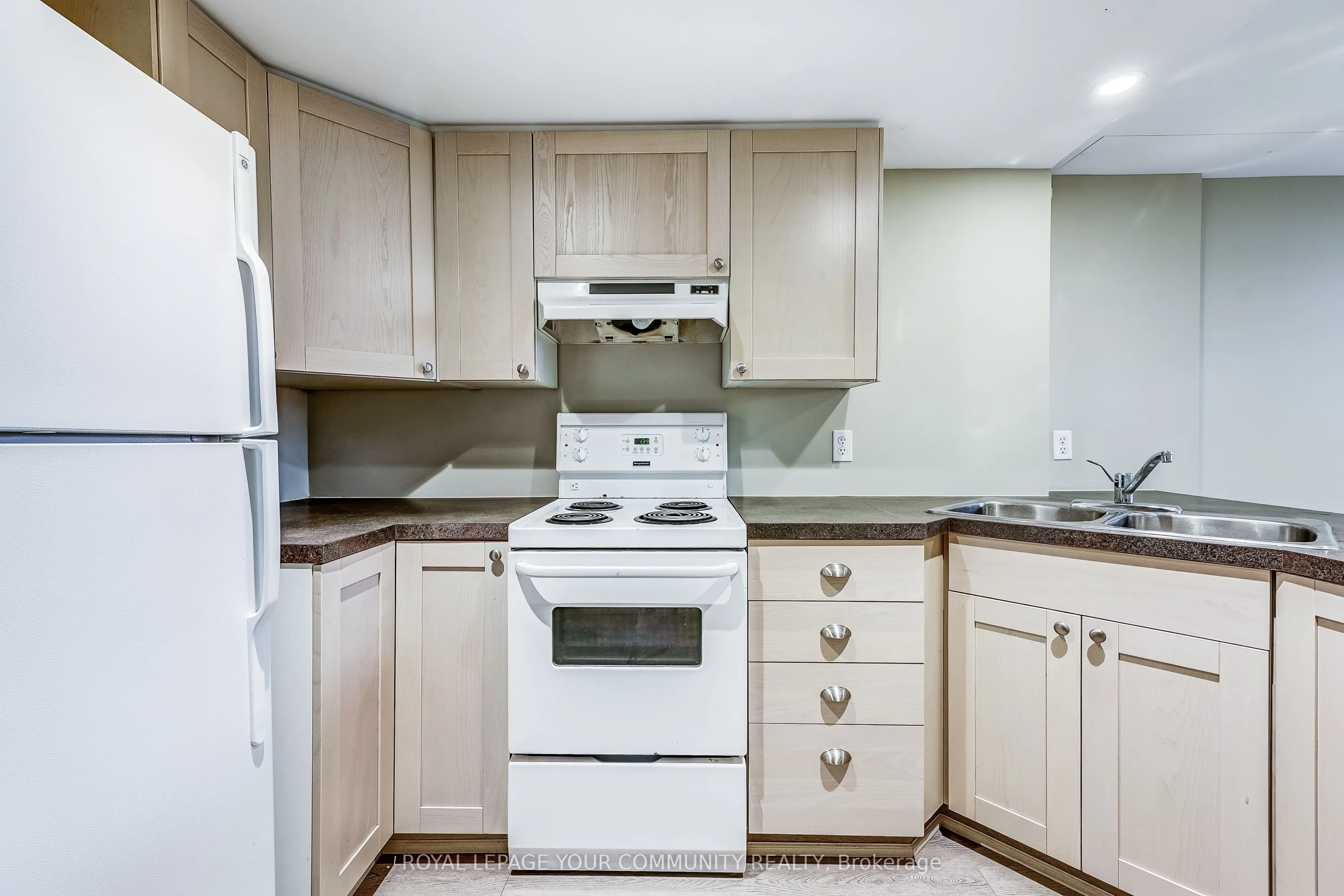 2 Rougecrest Drive
