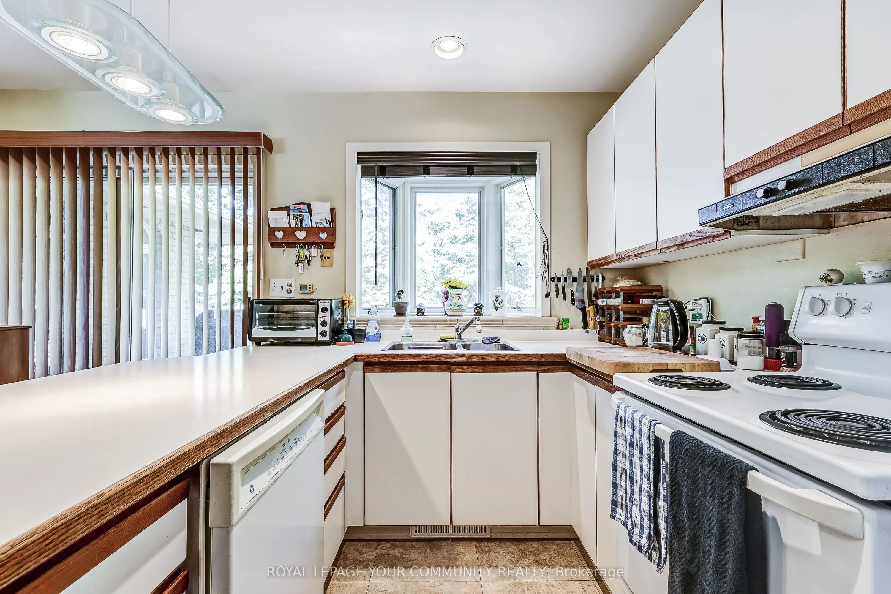 2 Rougecrest Drive