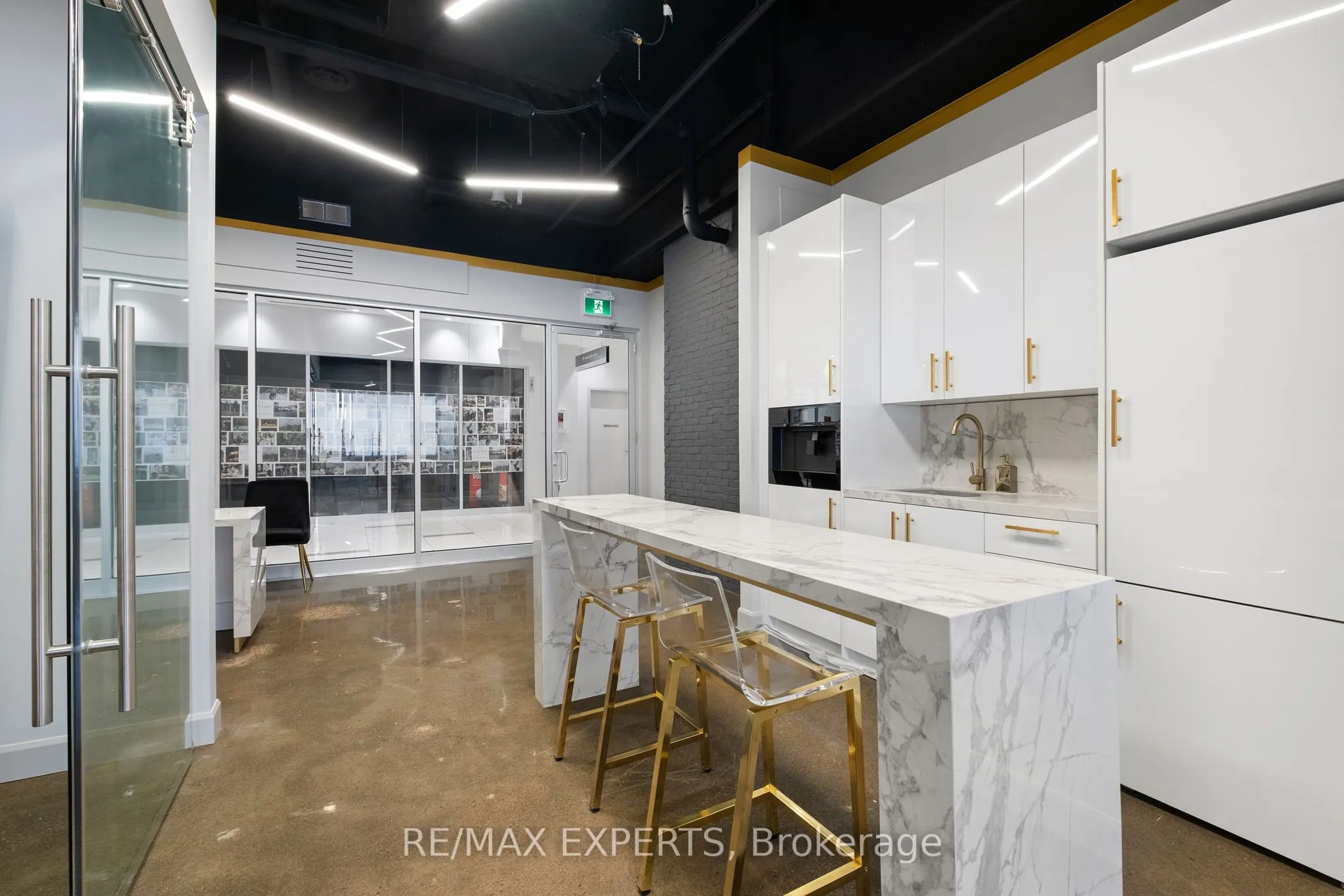 7777 Weston Road, #207