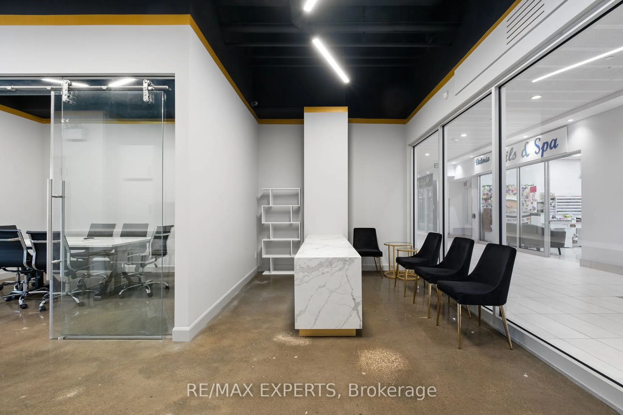 7777 Weston Road, #207