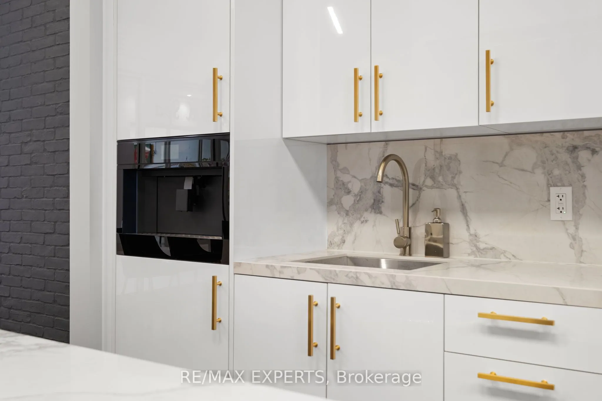 7777 Weston Road, #207