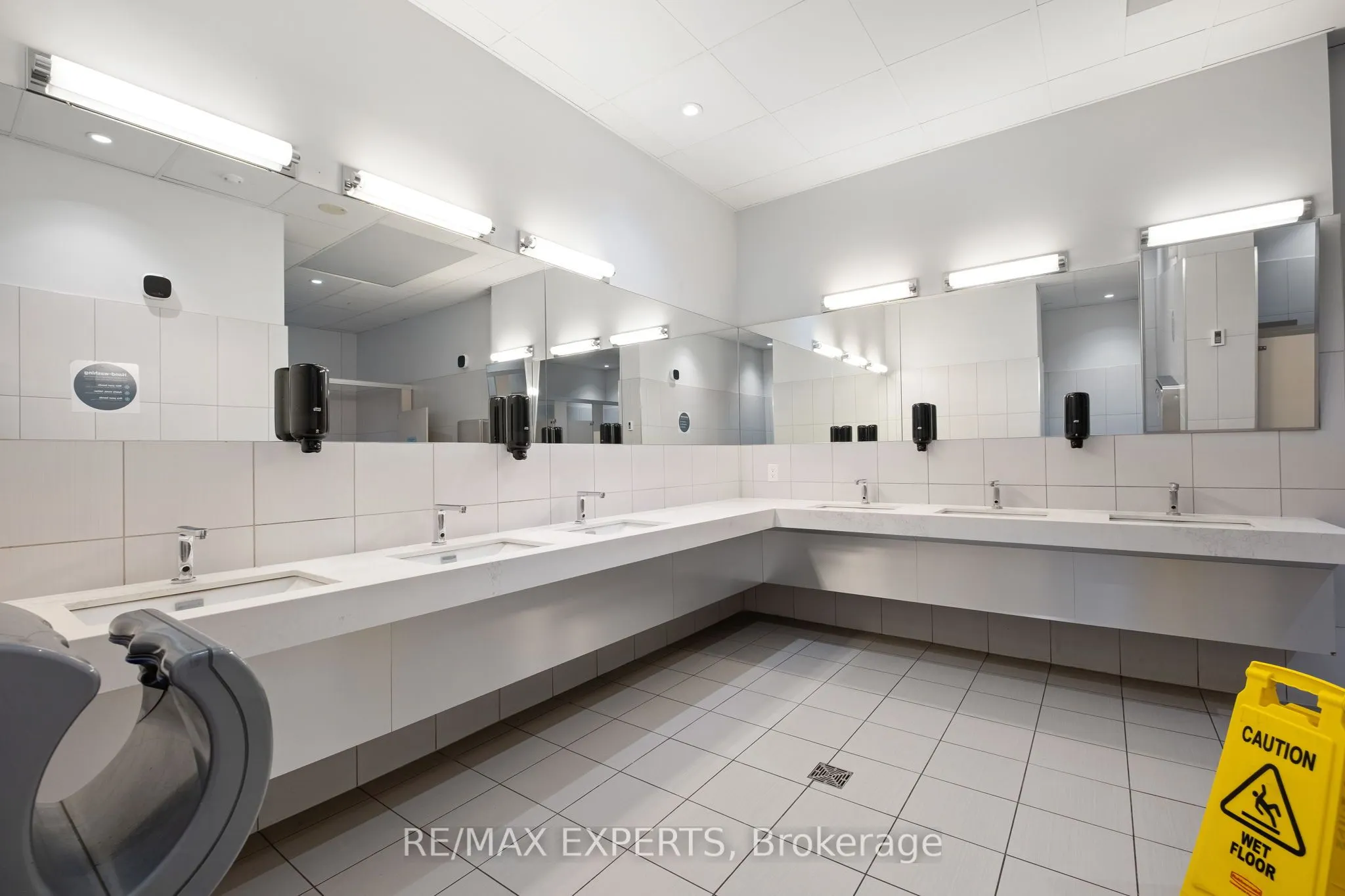 7777 Weston Road, #207