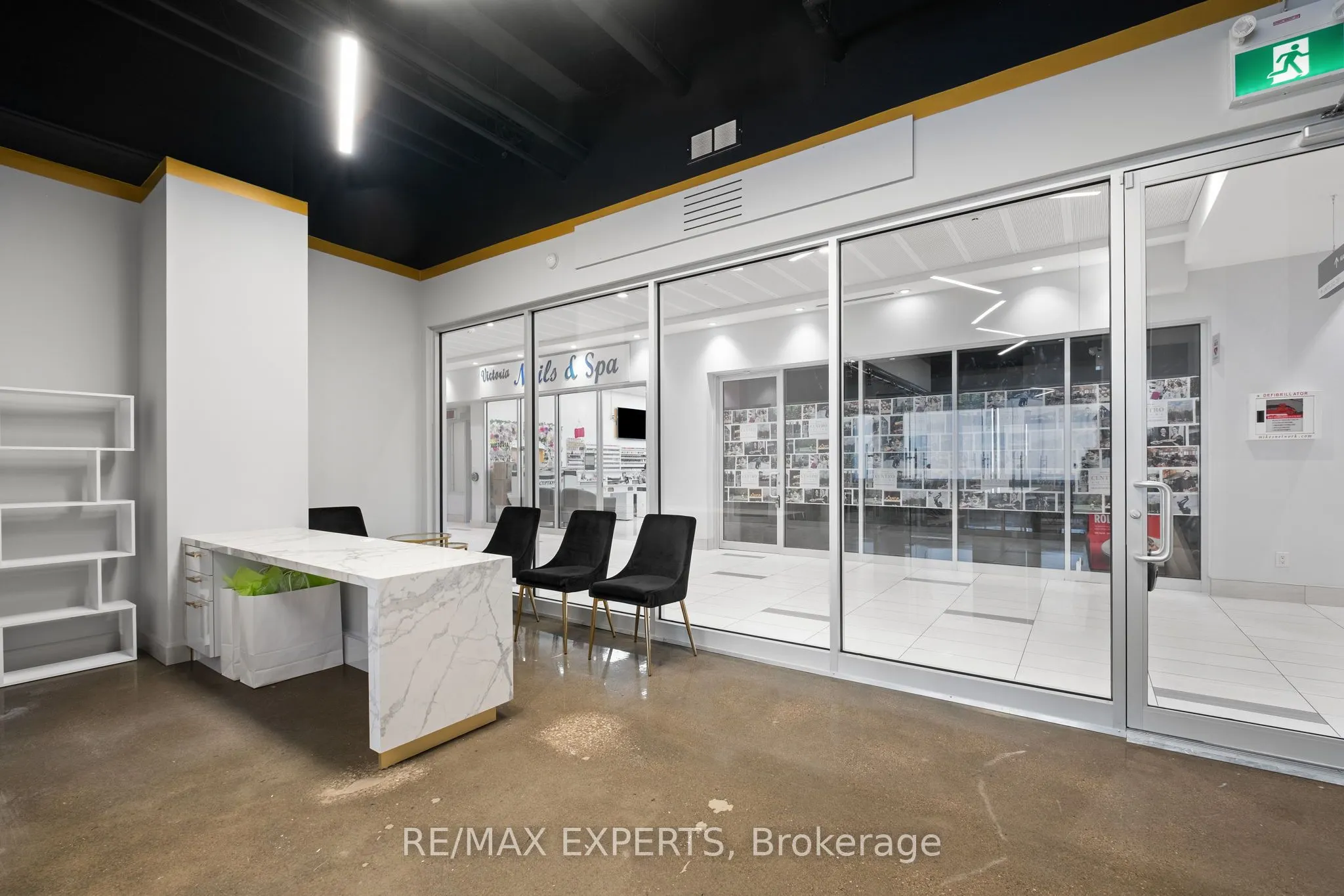 7777 Weston Road, #207