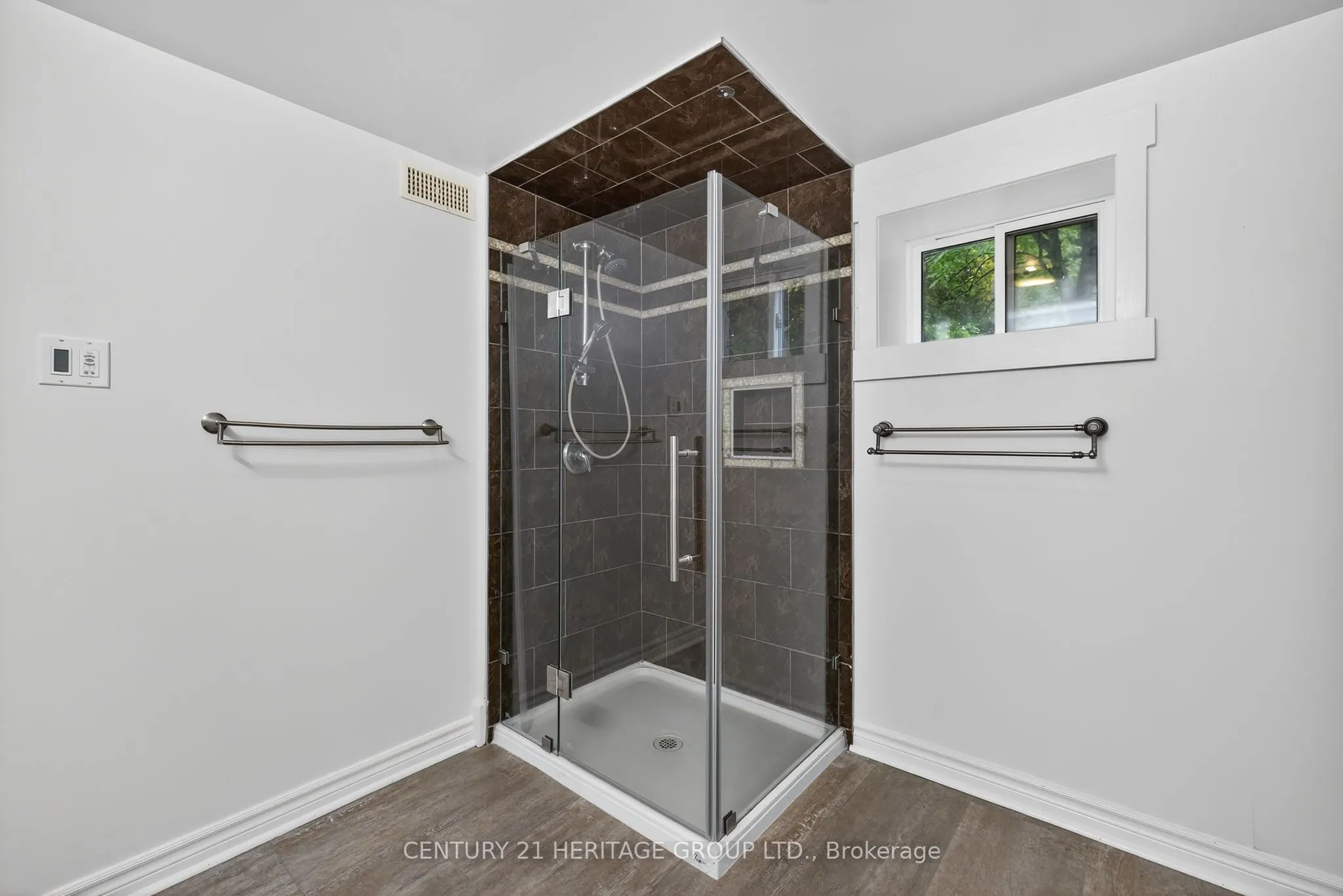 49 Bayview Parkway
