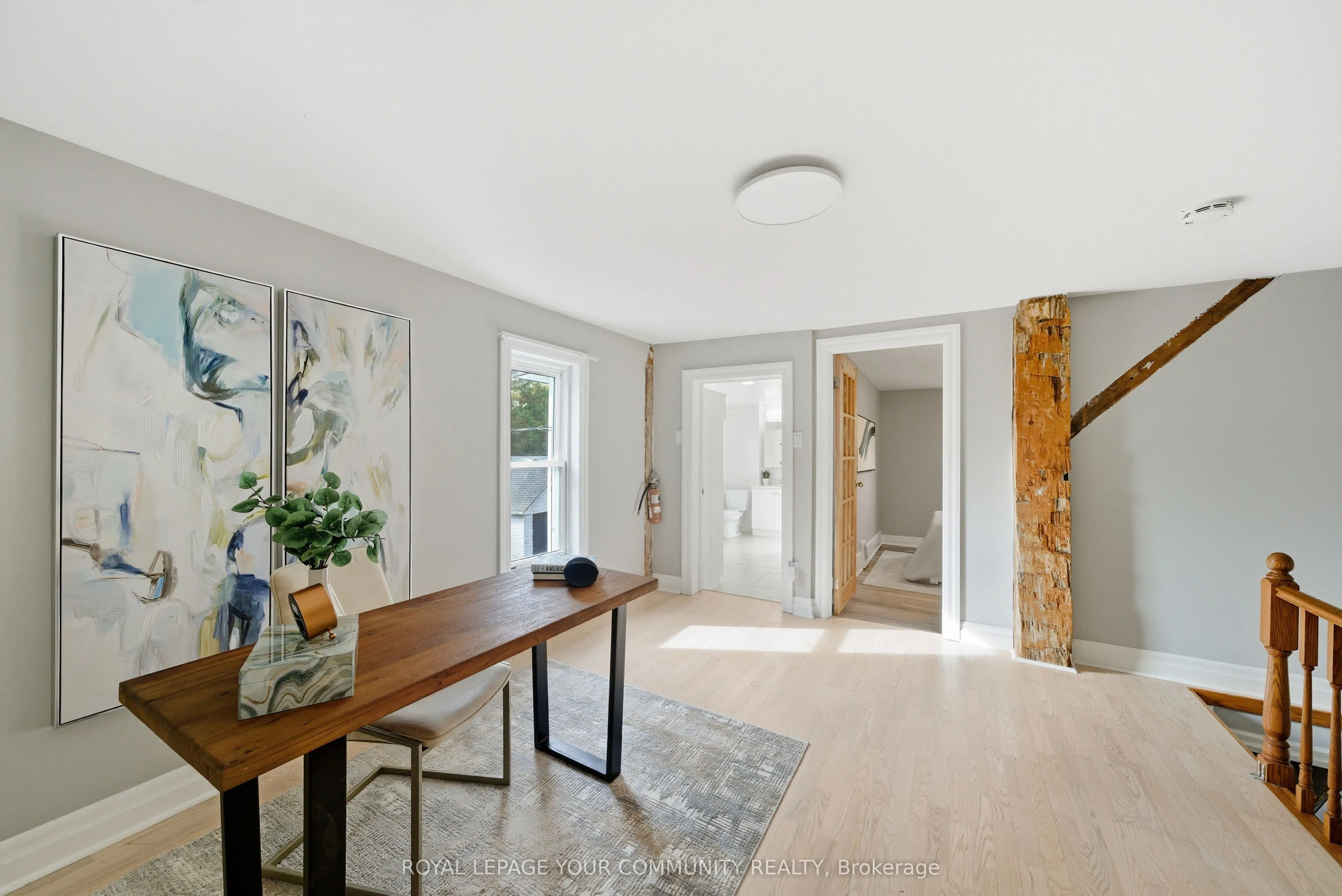 30 Elizabeth Street S