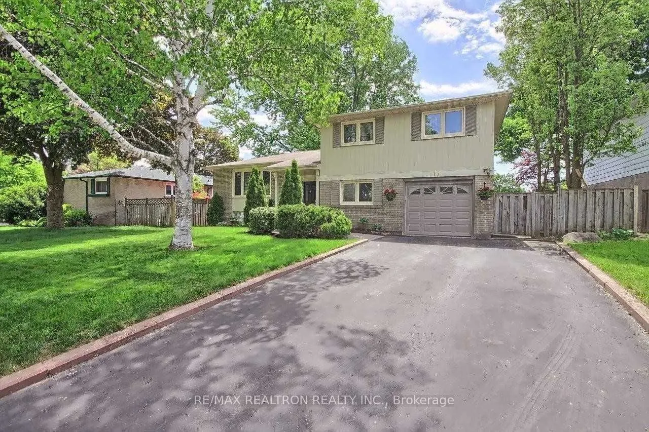 17 Hill Drive