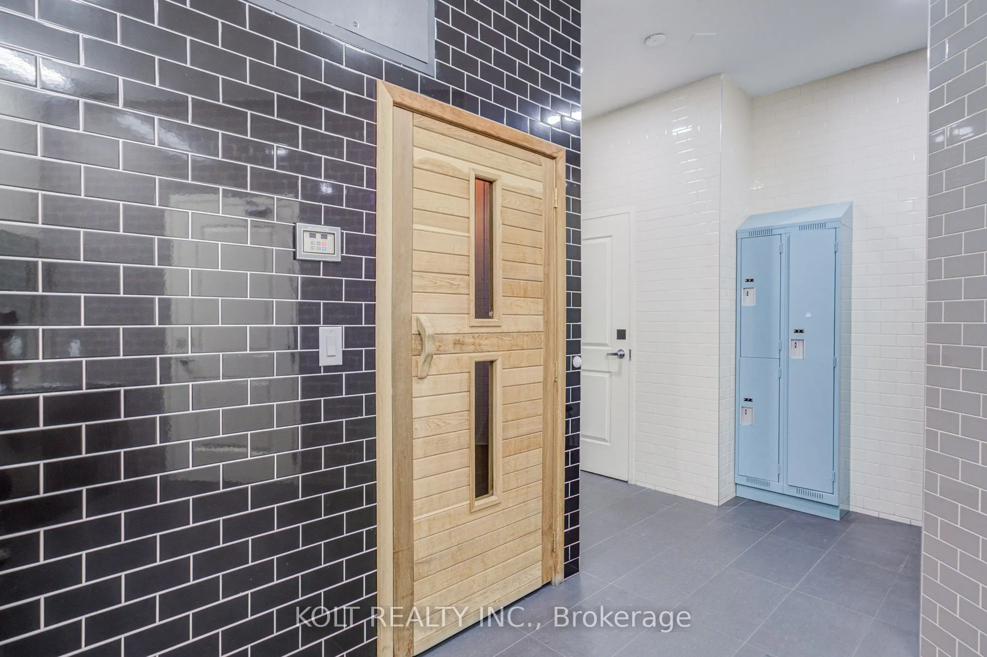 24 Woodstream Boulevard, #PH1013