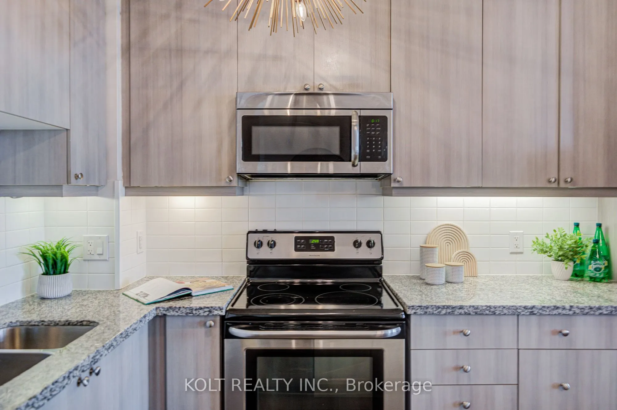 24 Woodstream Boulevard, #PH1013