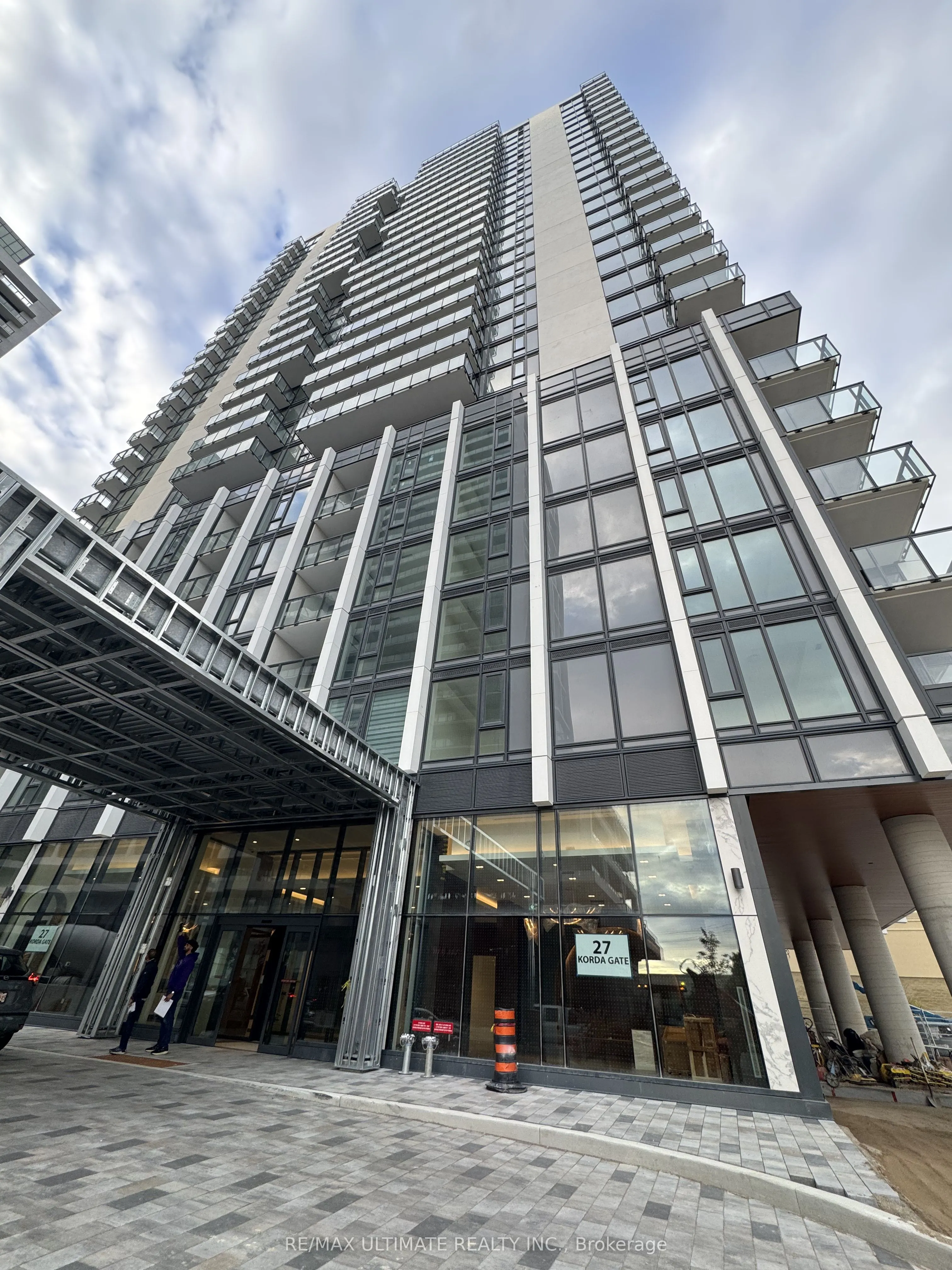 27 Korda Gate, #216