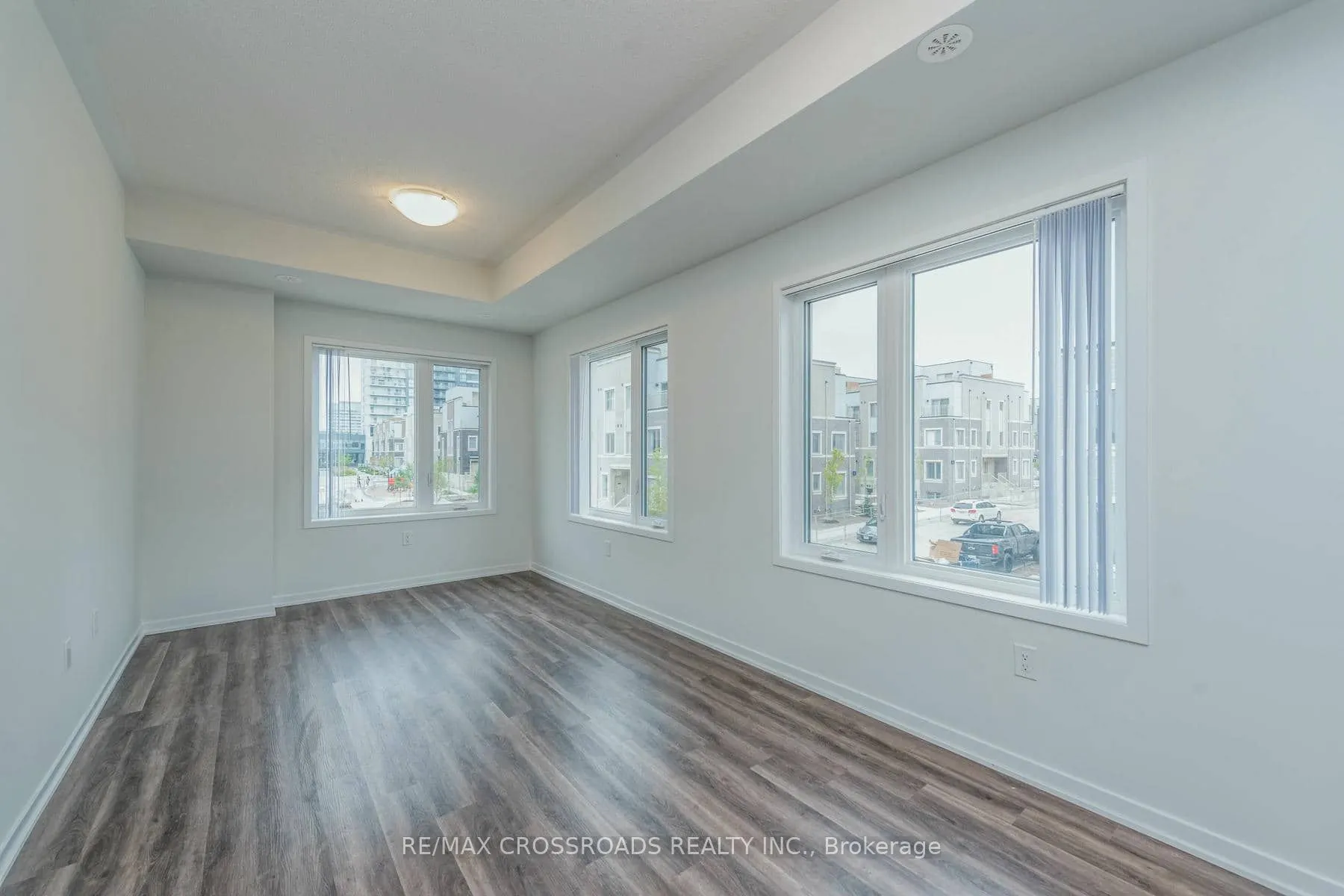 140 Honeycrisp Crescent, #292