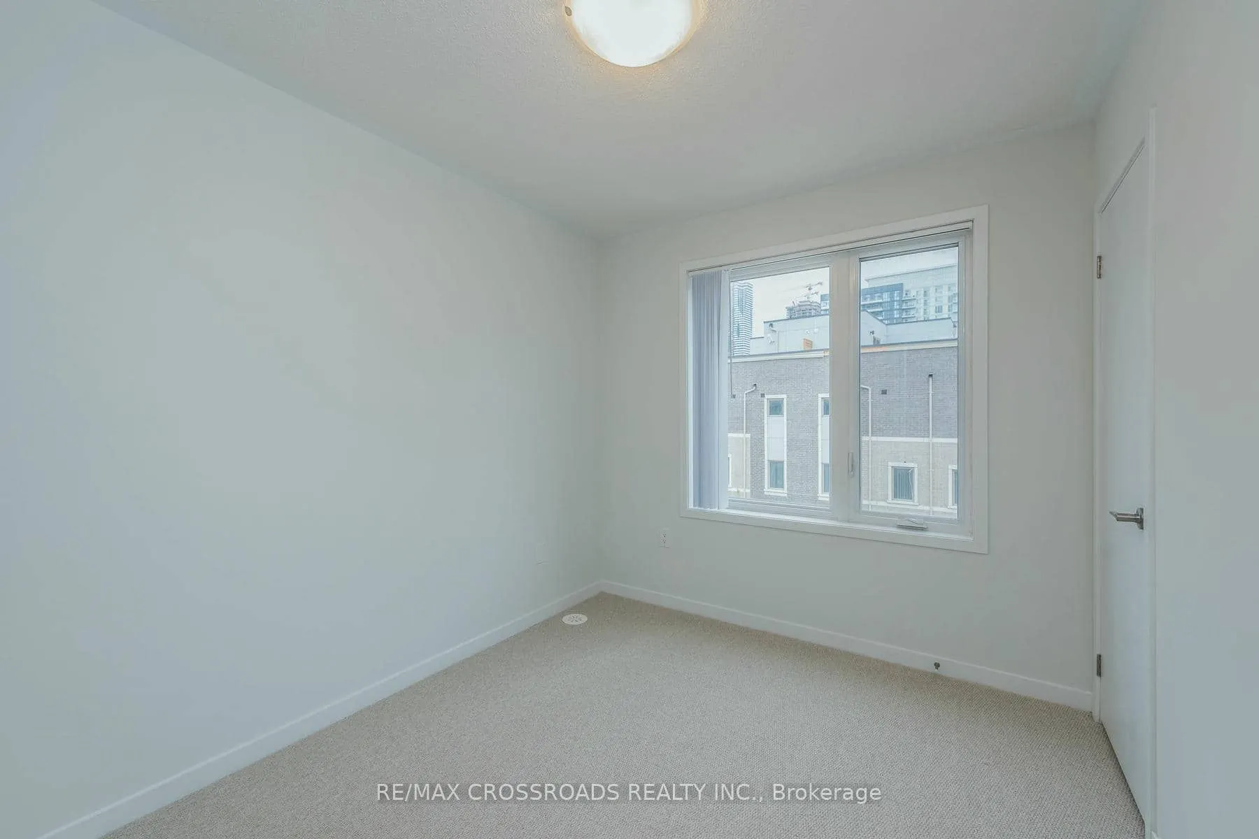 140 Honeycrisp Crescent, #292