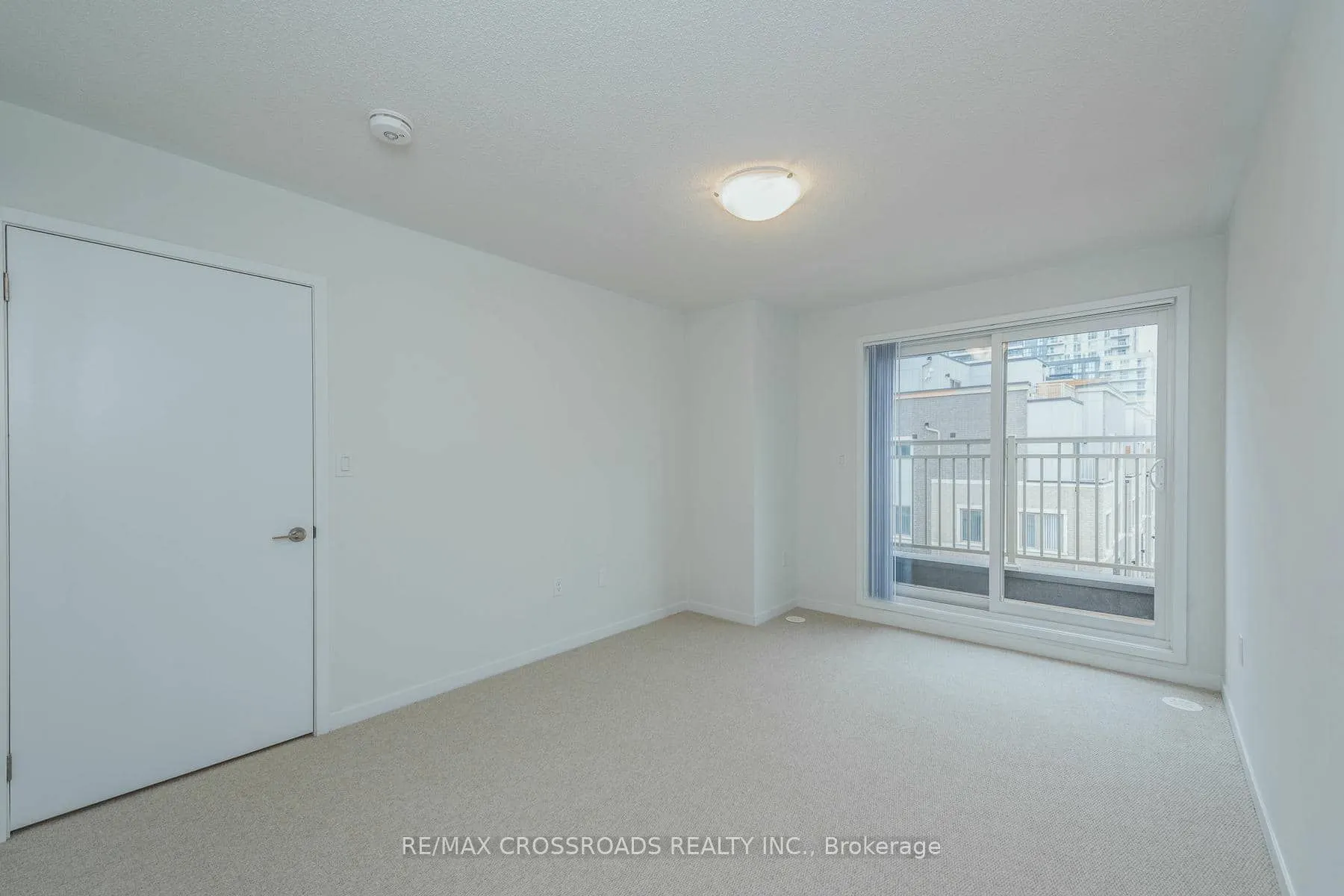 140 Honeycrisp Crescent, #292