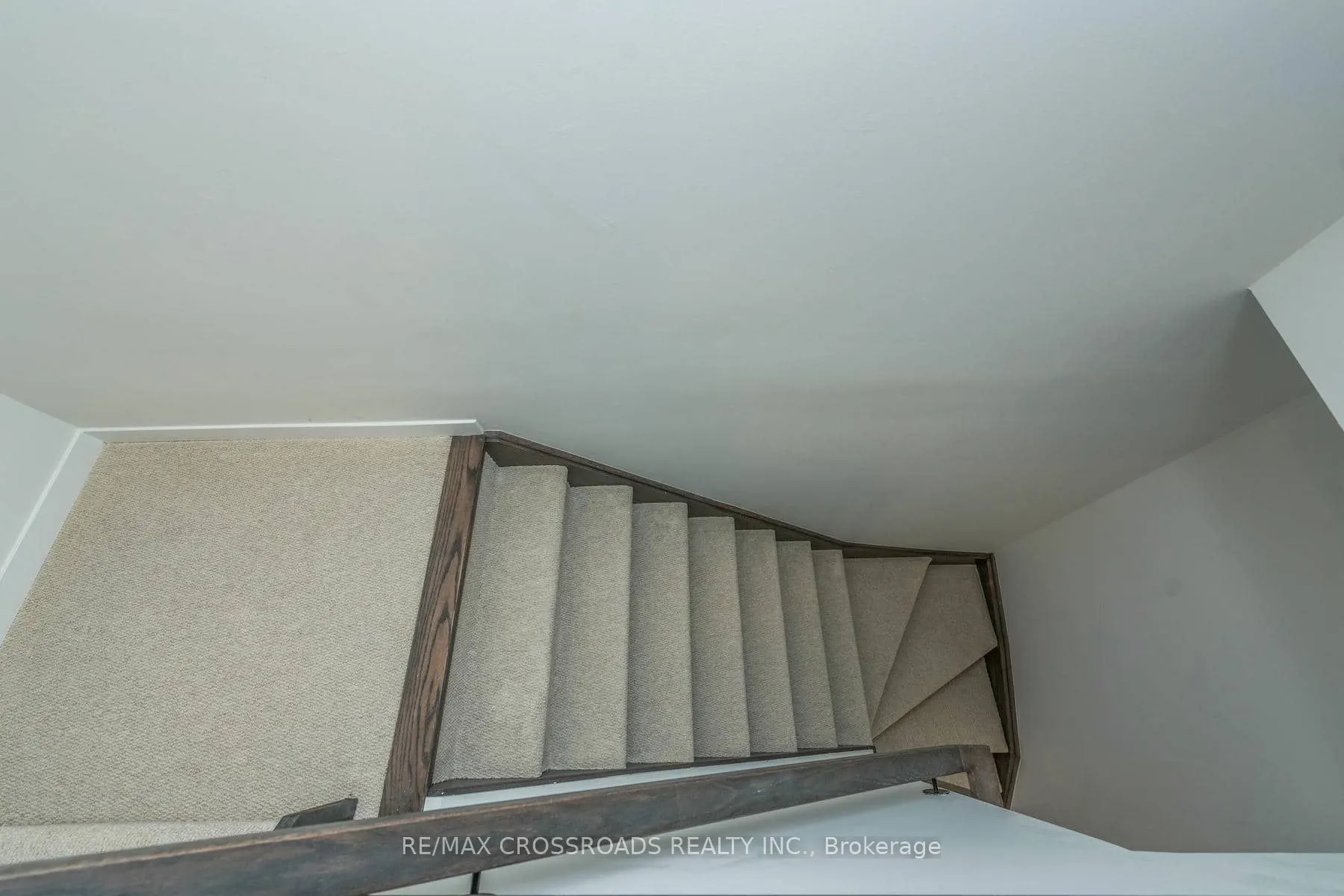 140 Honeycrisp Crescent, #292