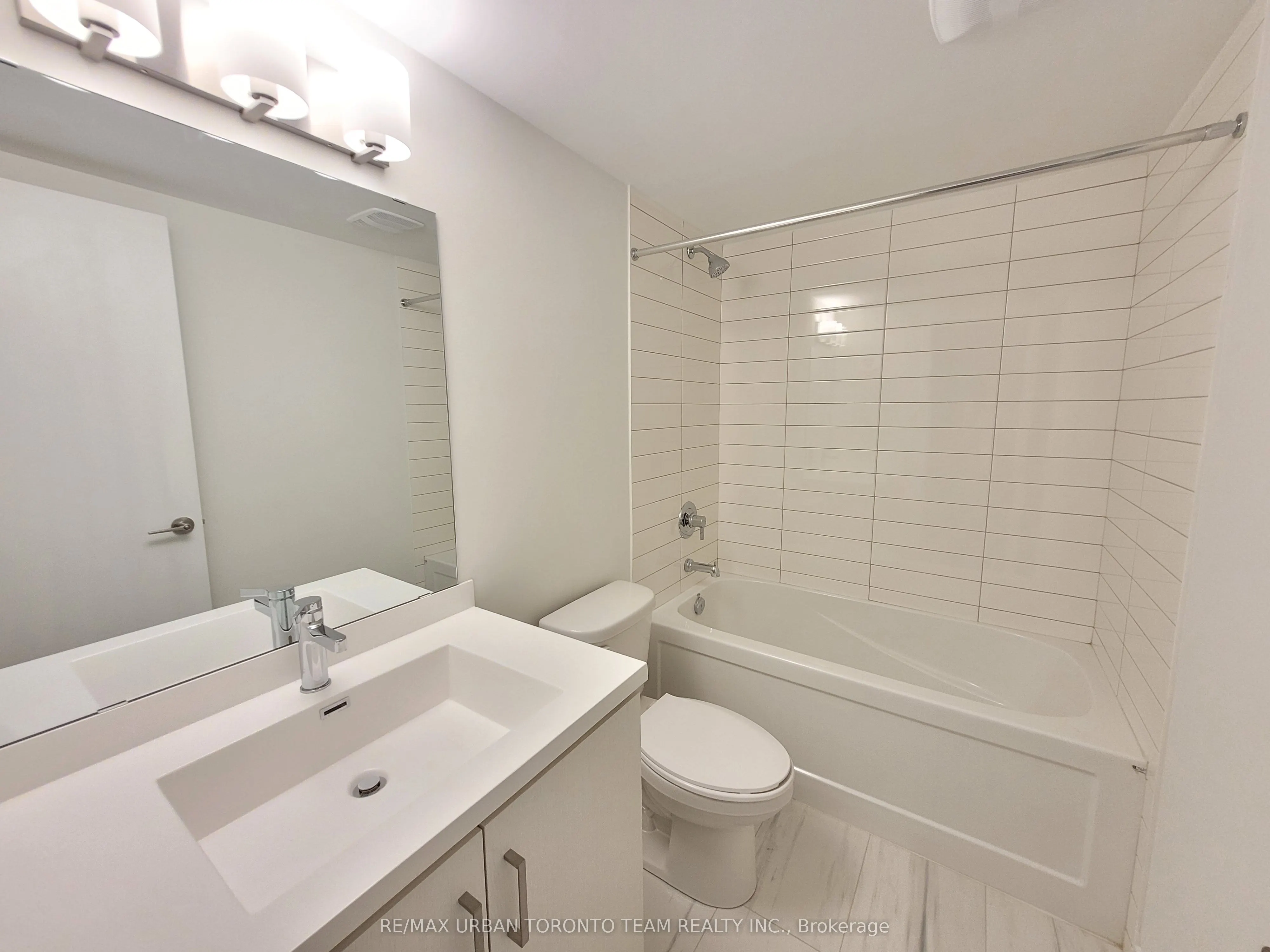 151 Honeycrisp Crescent, #TH 165