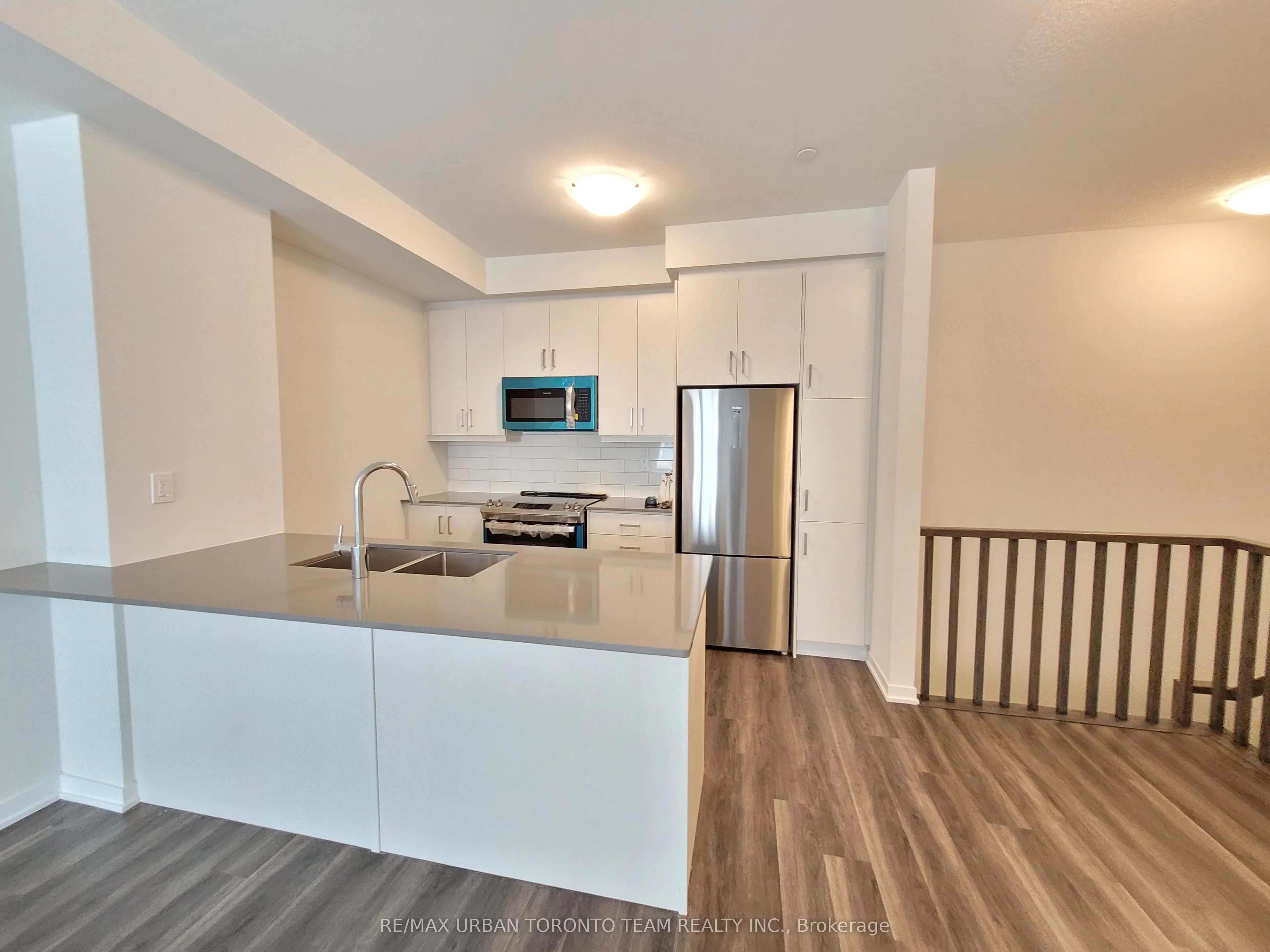 151 Honeycrisp Crescent, #TH 165