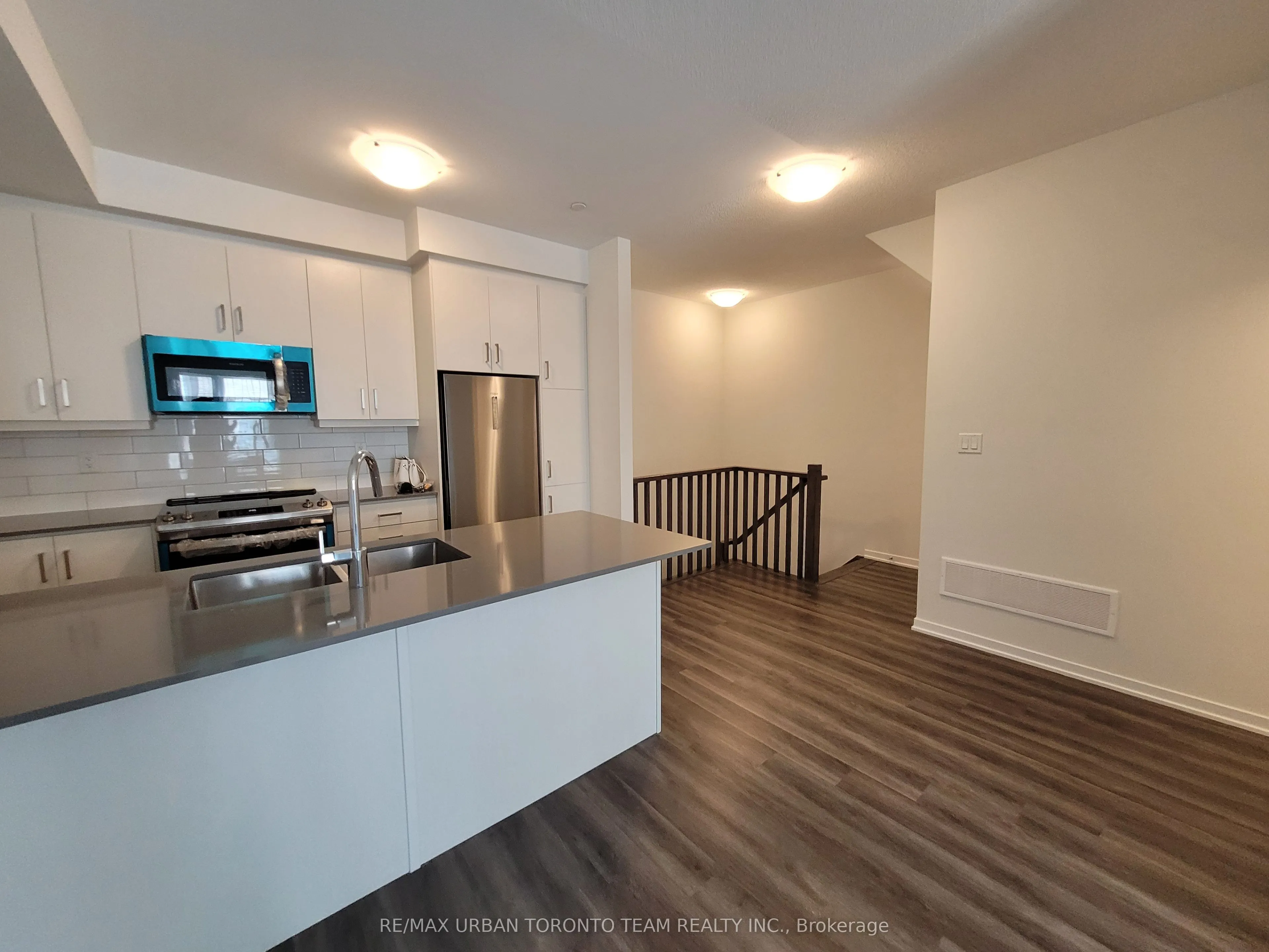 151 Honeycrisp Crescent, #TH 165