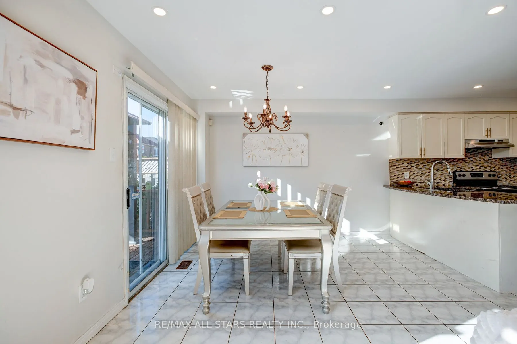 211 Sophia Road