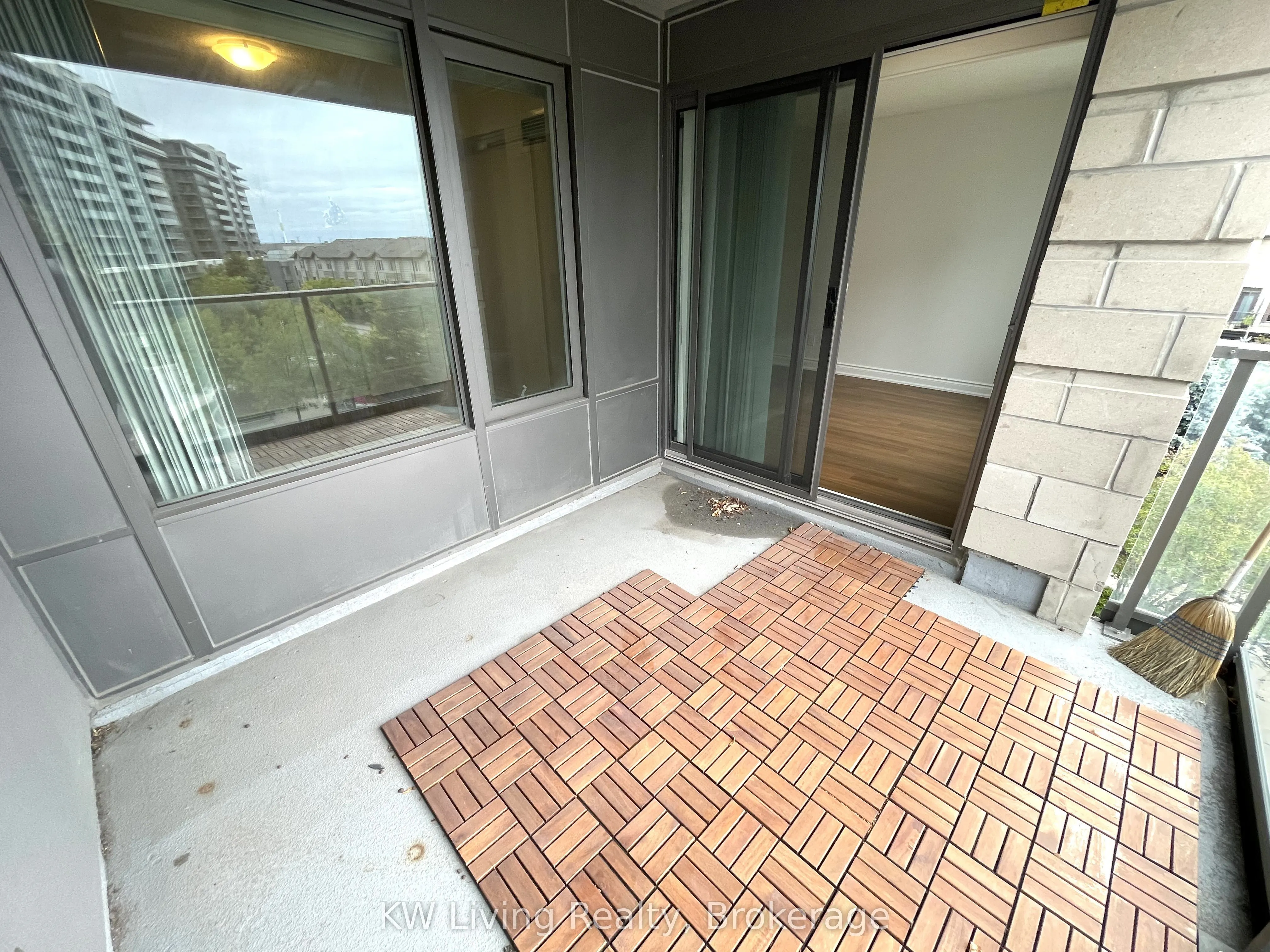 233 South Park Road, #501
