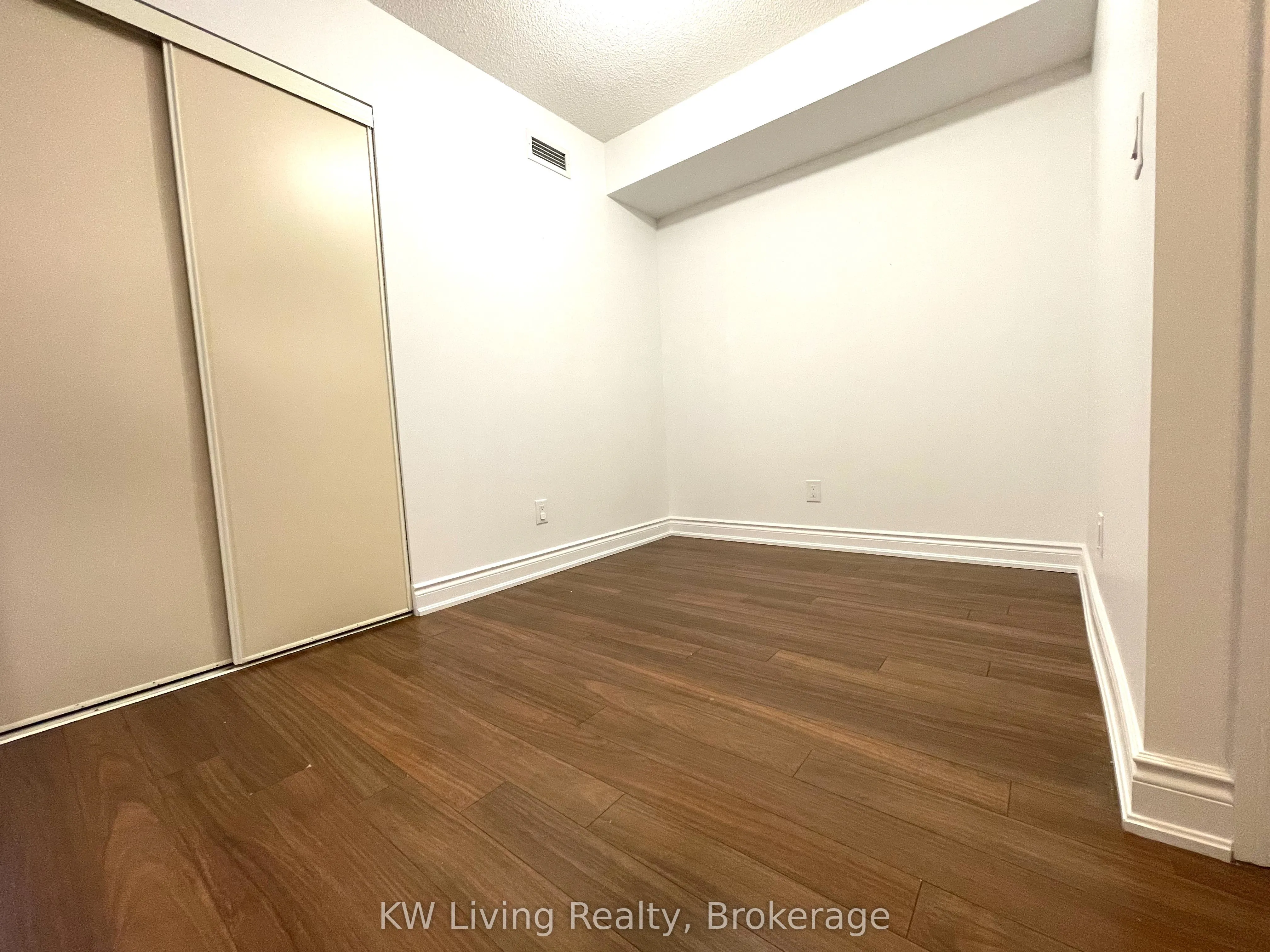 233 South Park Road, #501