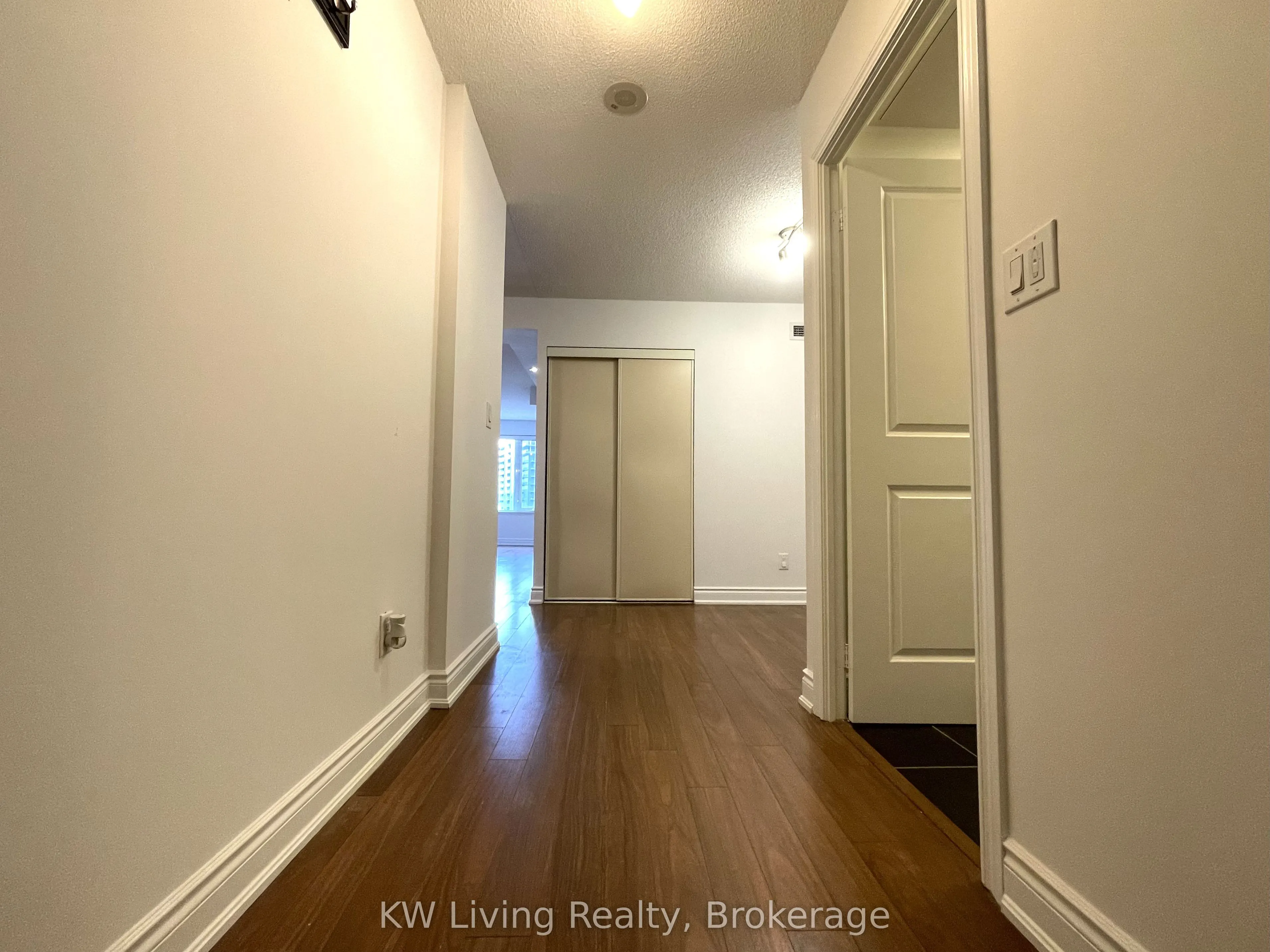 233 South Park Road, #501