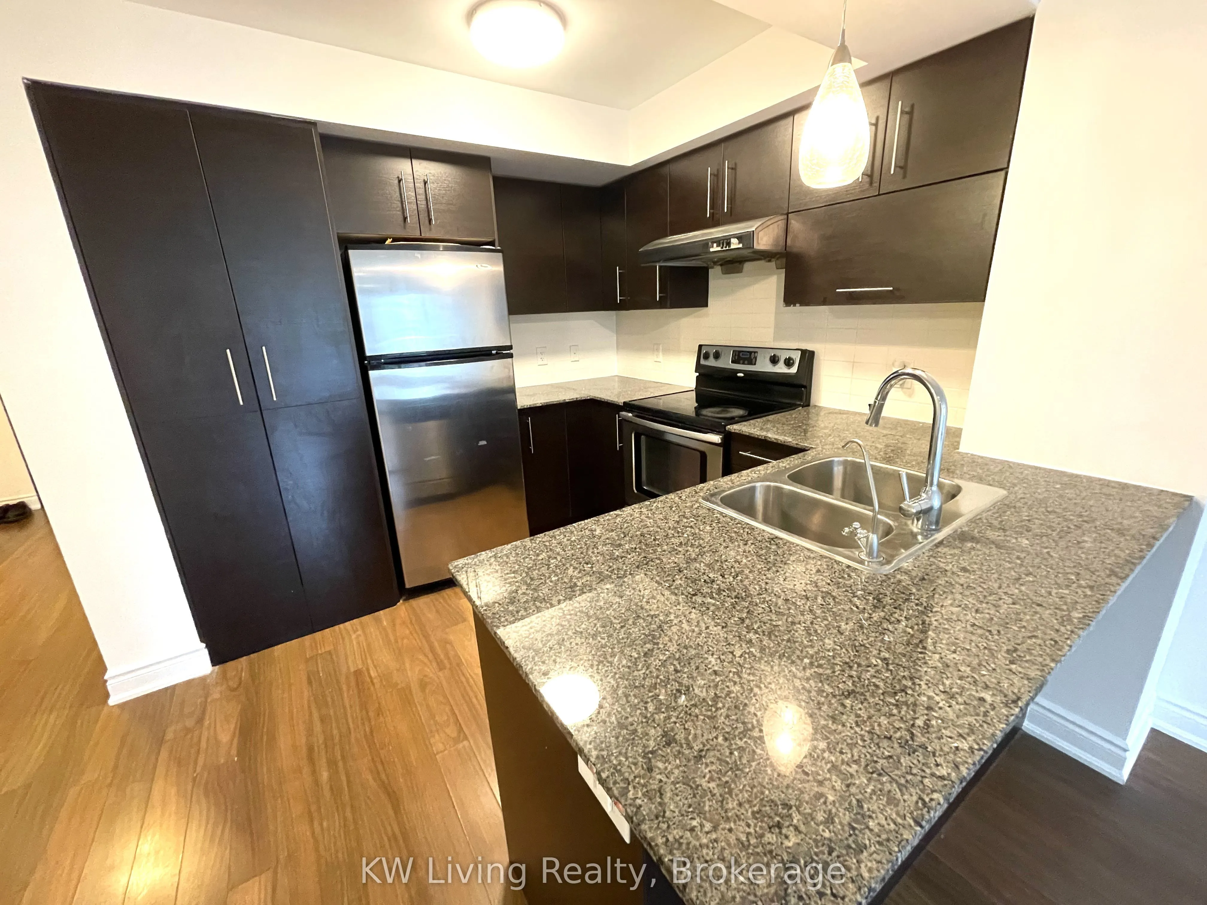 233 South Park Road, #501