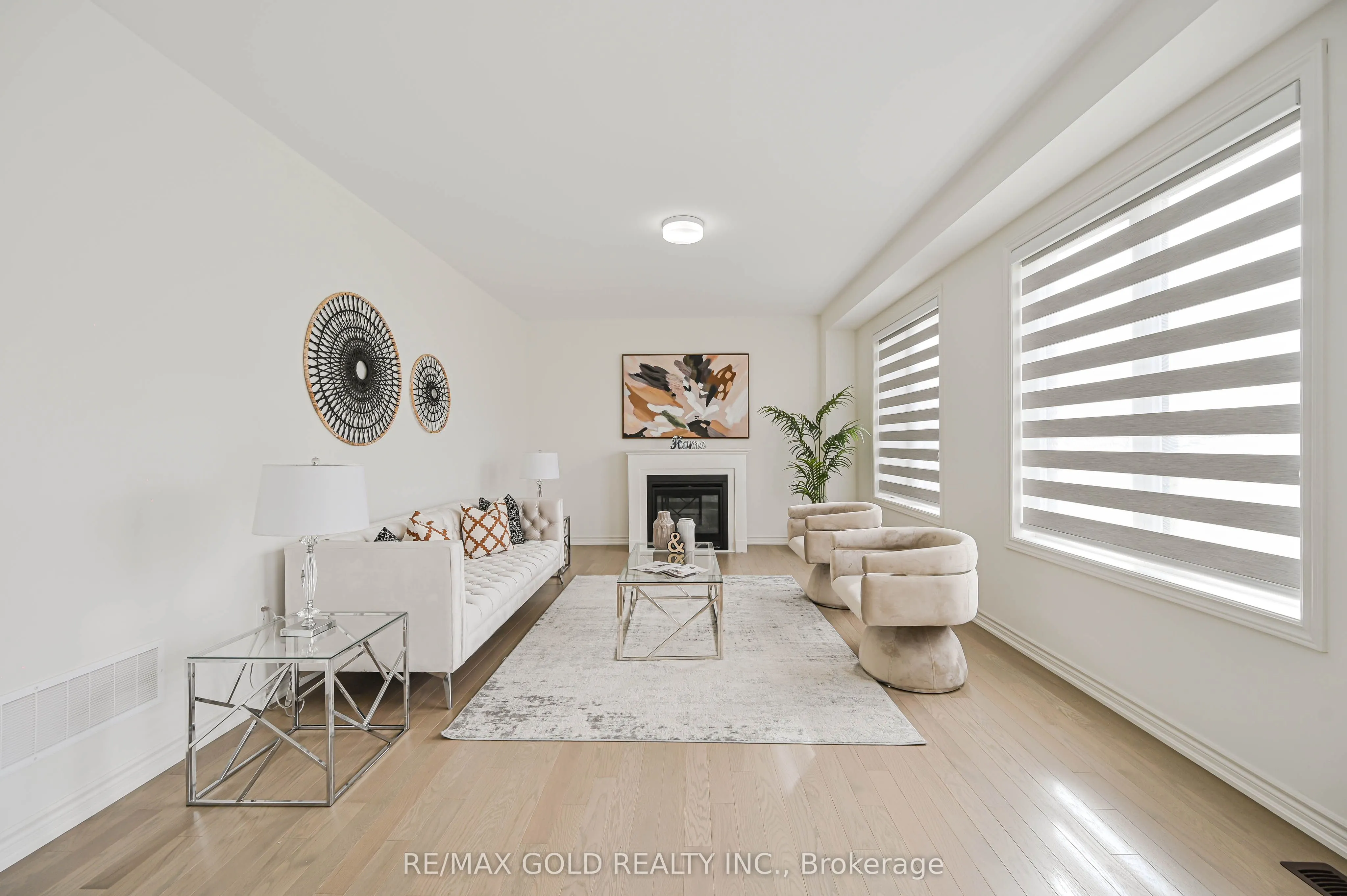 15 Sandhill Crescent