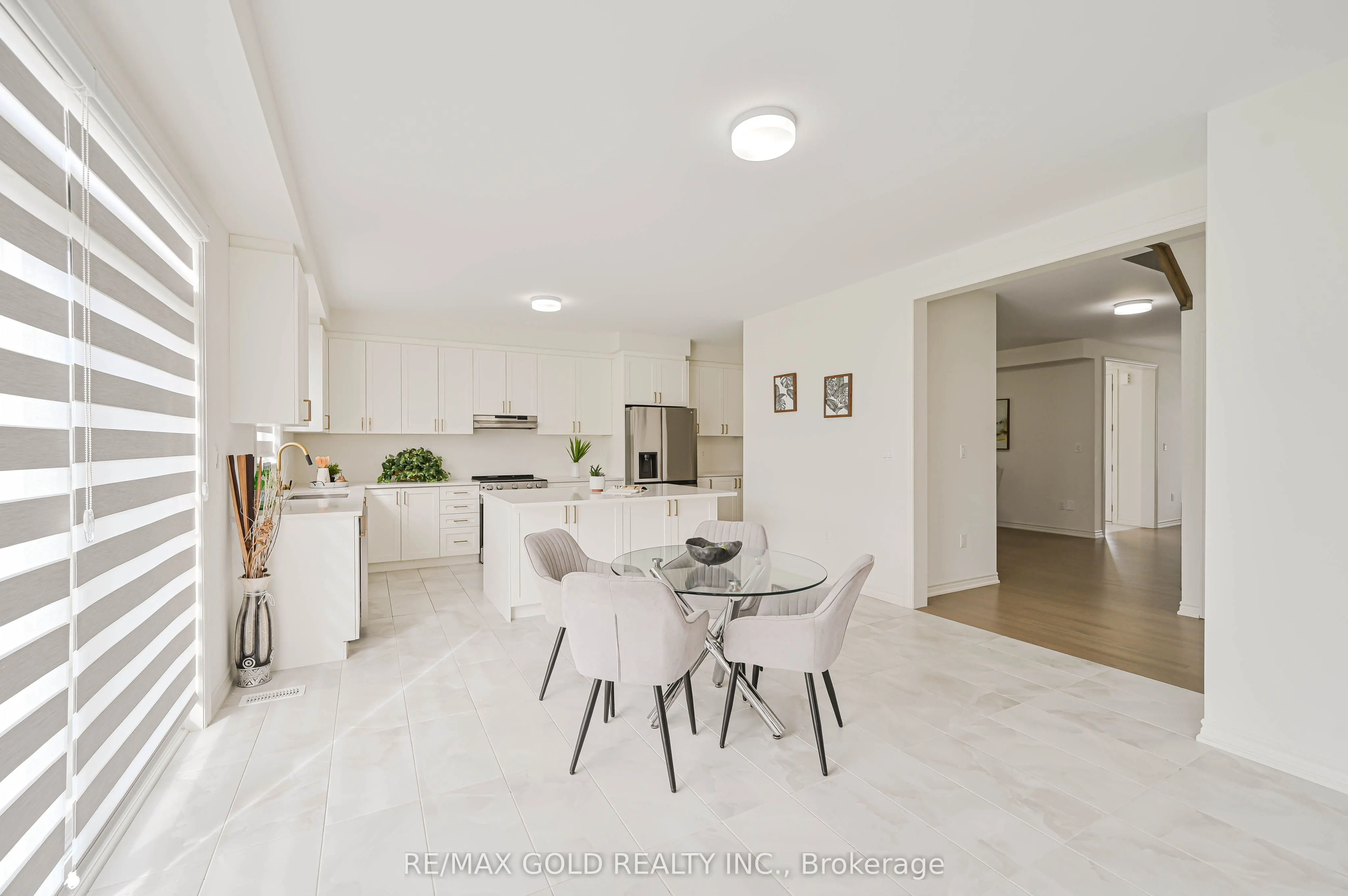 15 Sandhill Crescent
