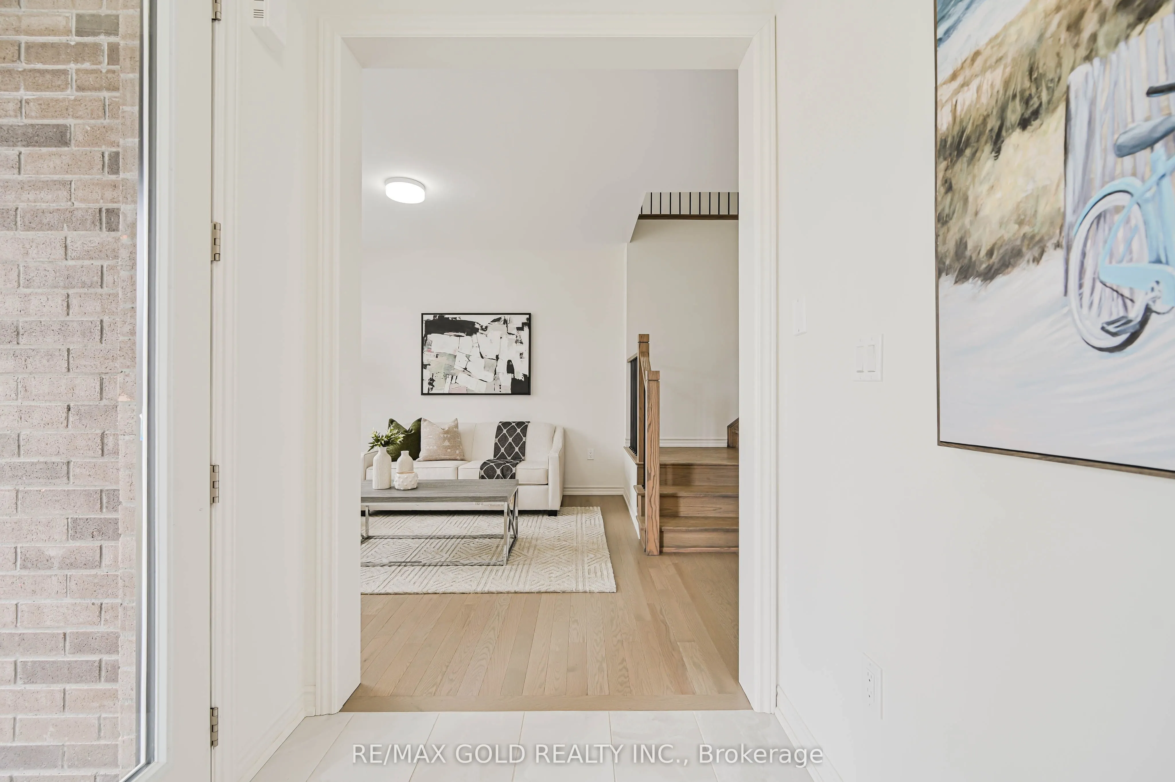 15 Sandhill Crescent