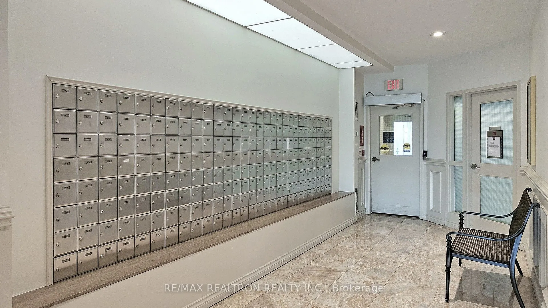 7 Townsgate Drive, #1601