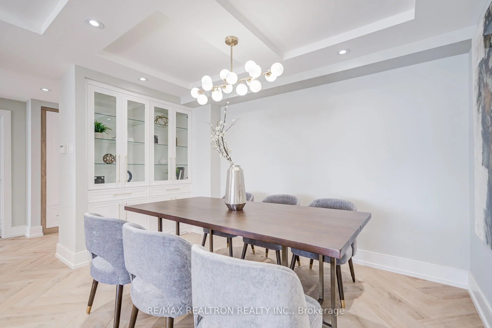 7 Townsgate Drive, #1601