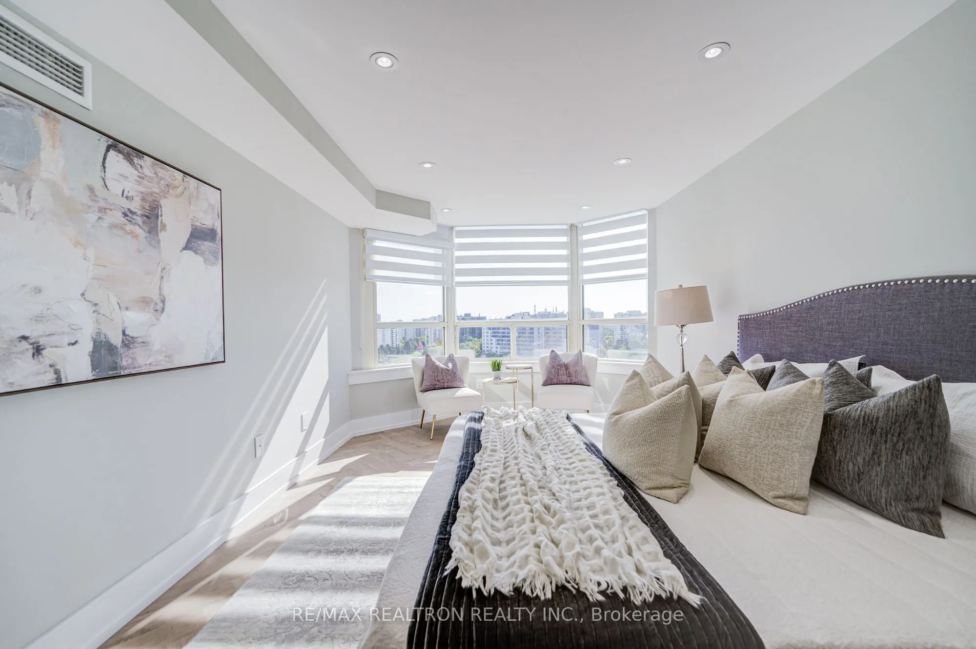 7 Townsgate Drive, #1601