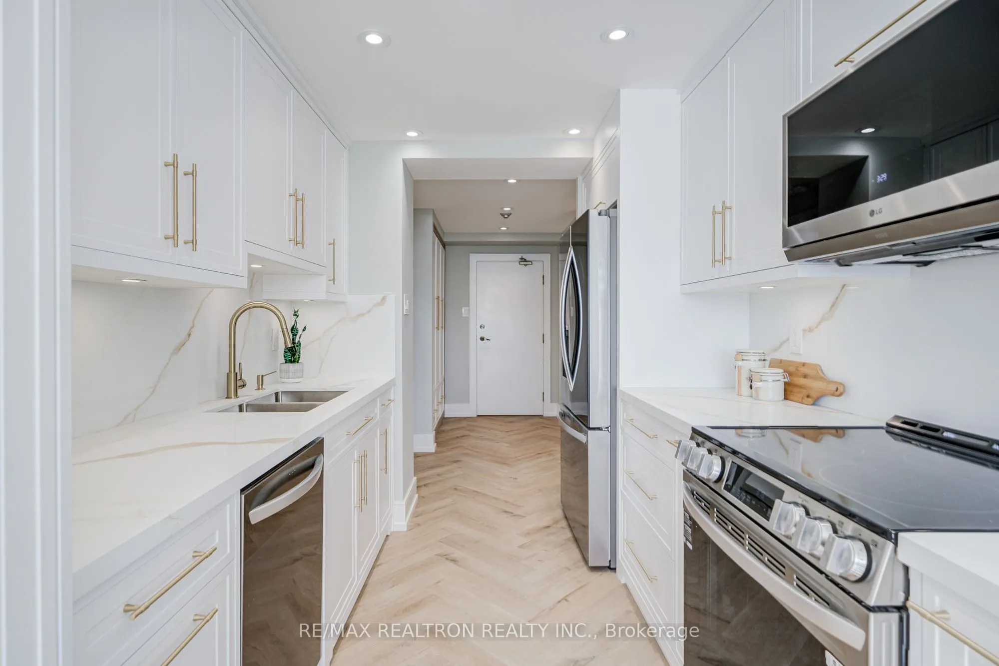7 Townsgate Drive, #1601