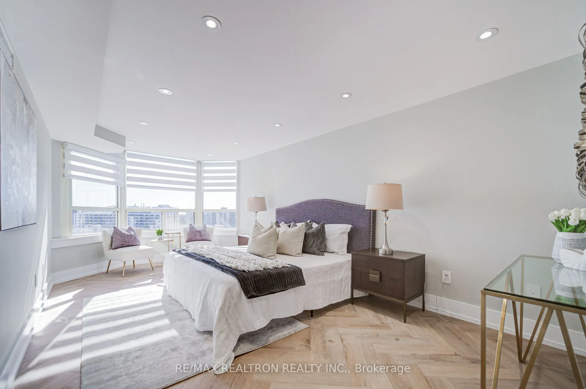 7 Townsgate Drive, #1601
