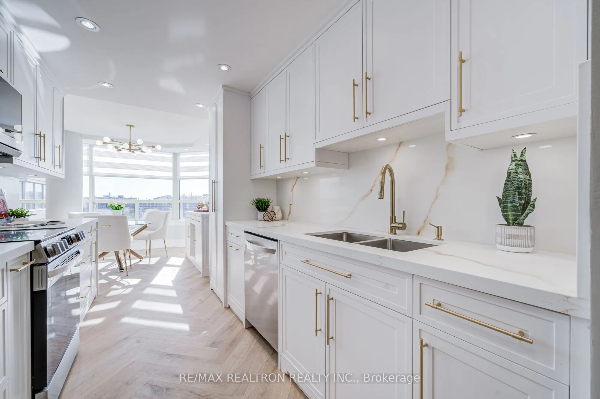 7 Townsgate Drive, #1601