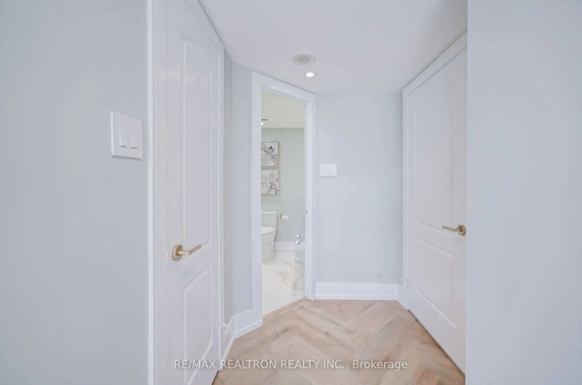 7 Townsgate Drive, #1601