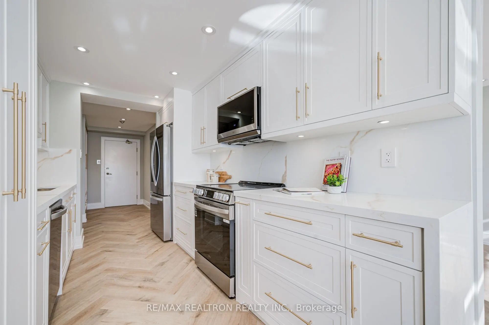 7 Townsgate Drive, #1601
