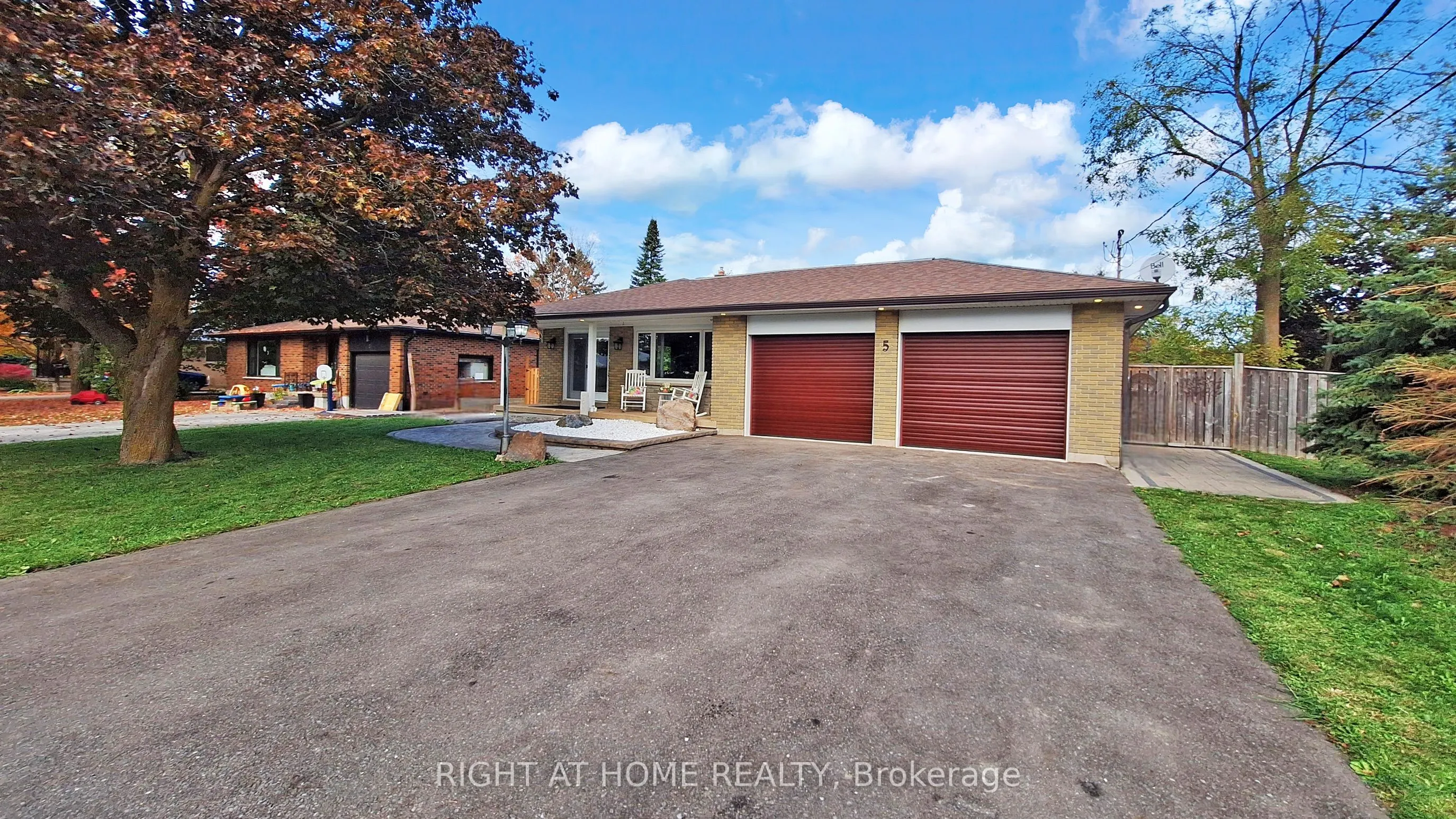 5 Glendale Avenue