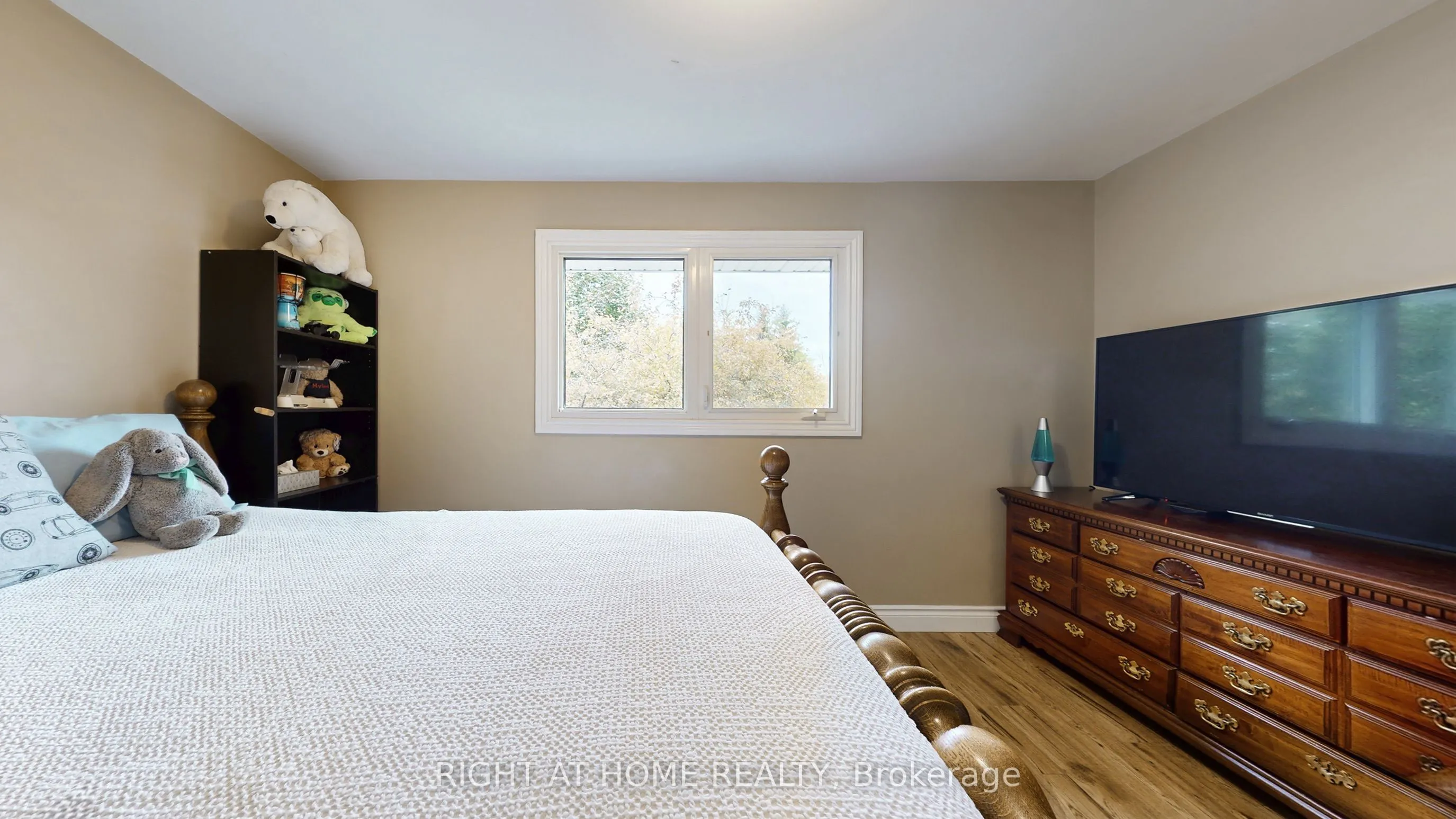 5 Glendale Avenue
