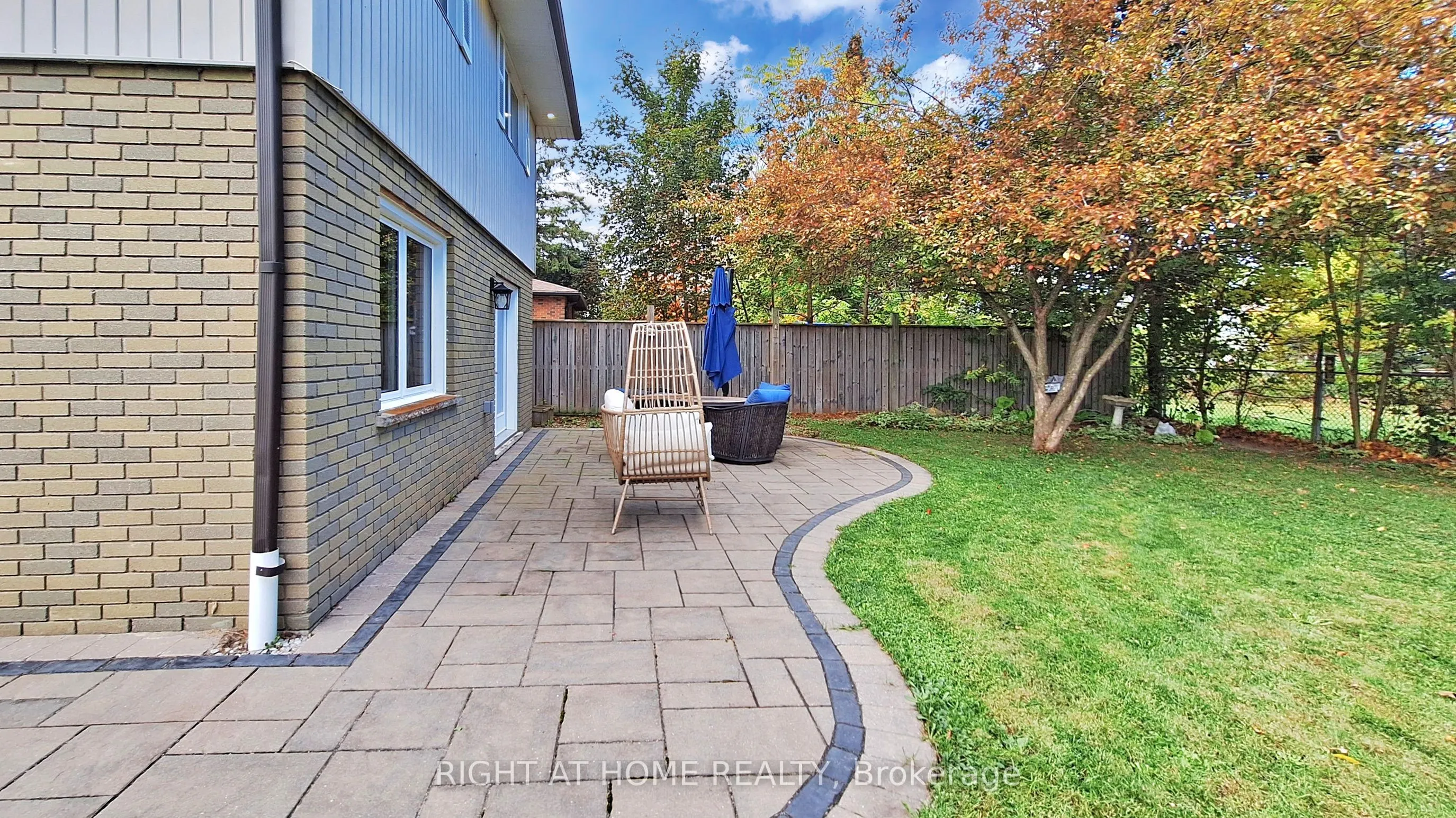 5 Glendale Avenue
