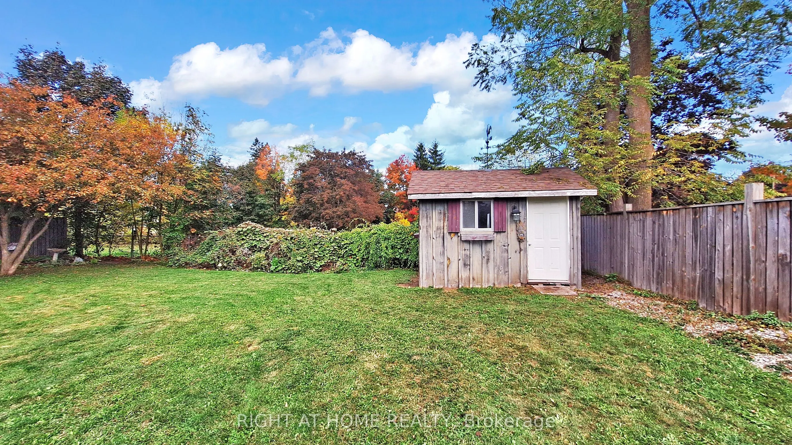 5 Glendale Avenue